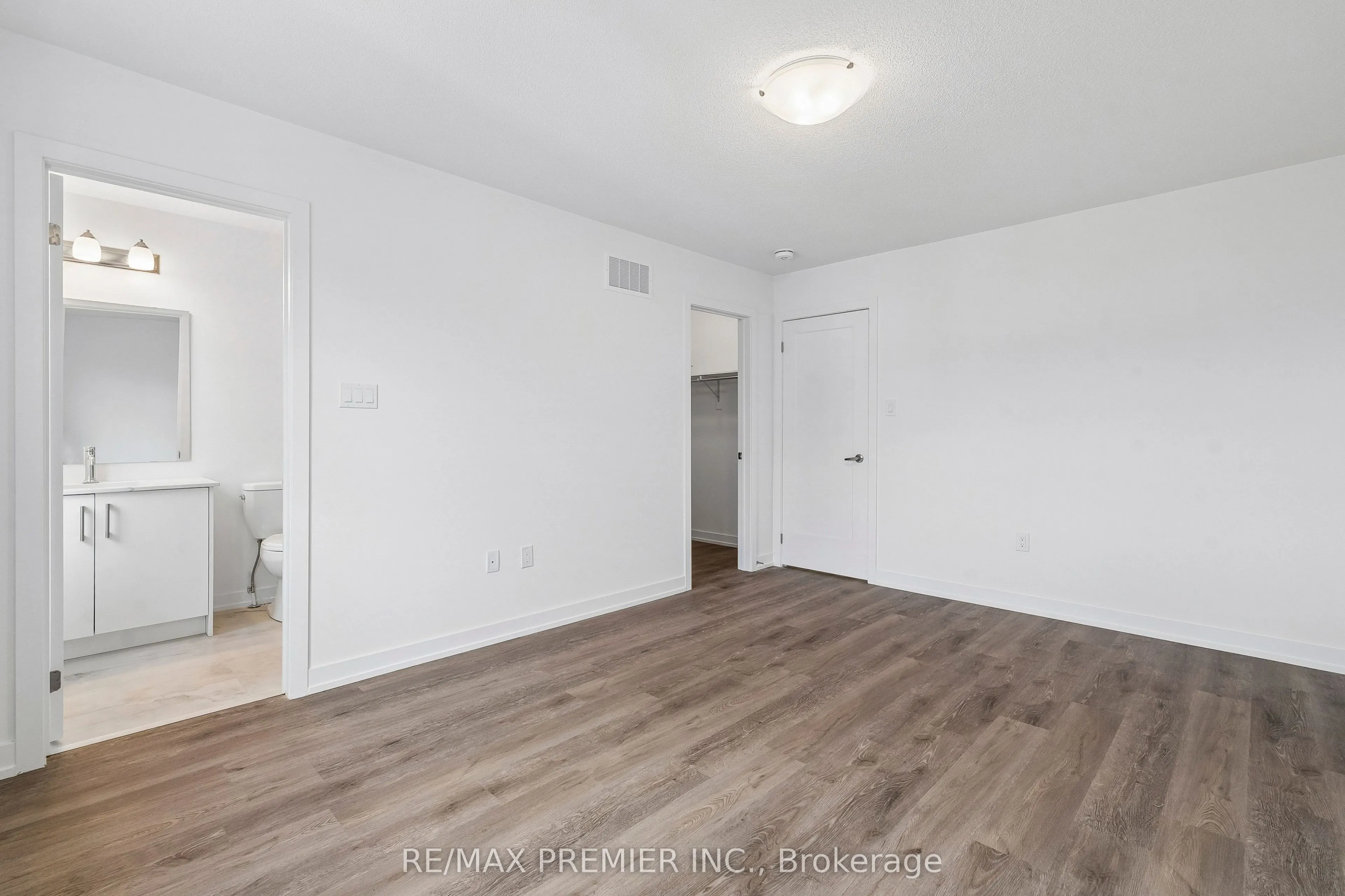 29 Lyall Stokes Circle