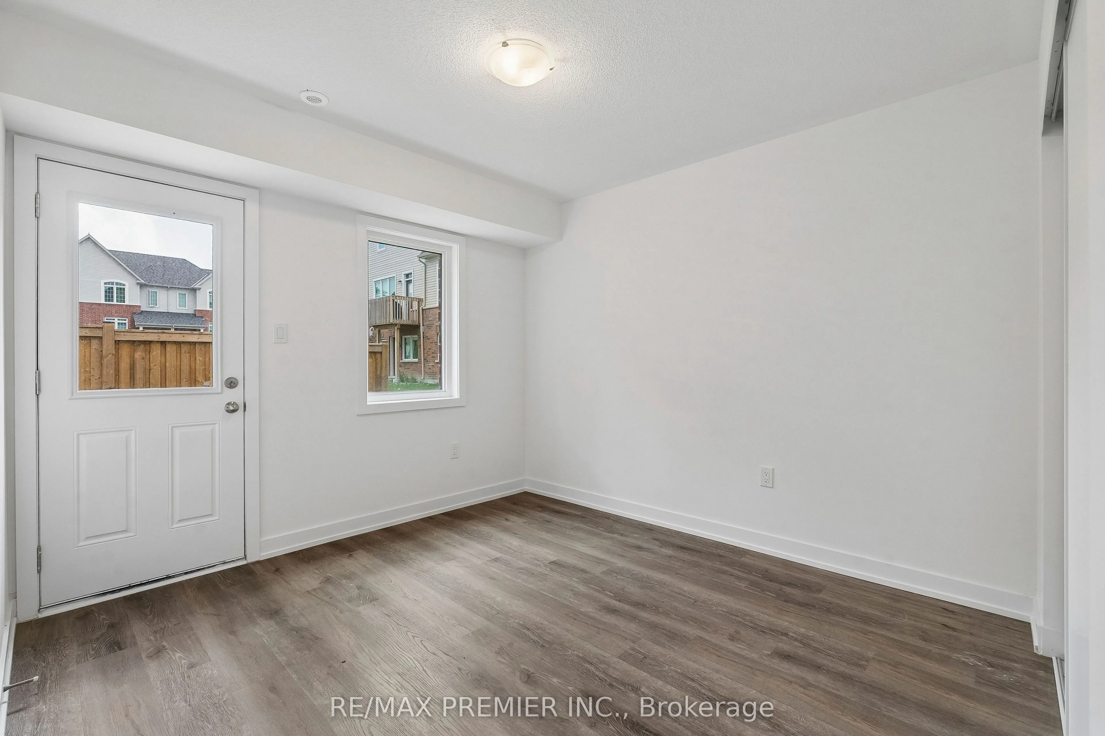 29 Lyall Stokes Circle