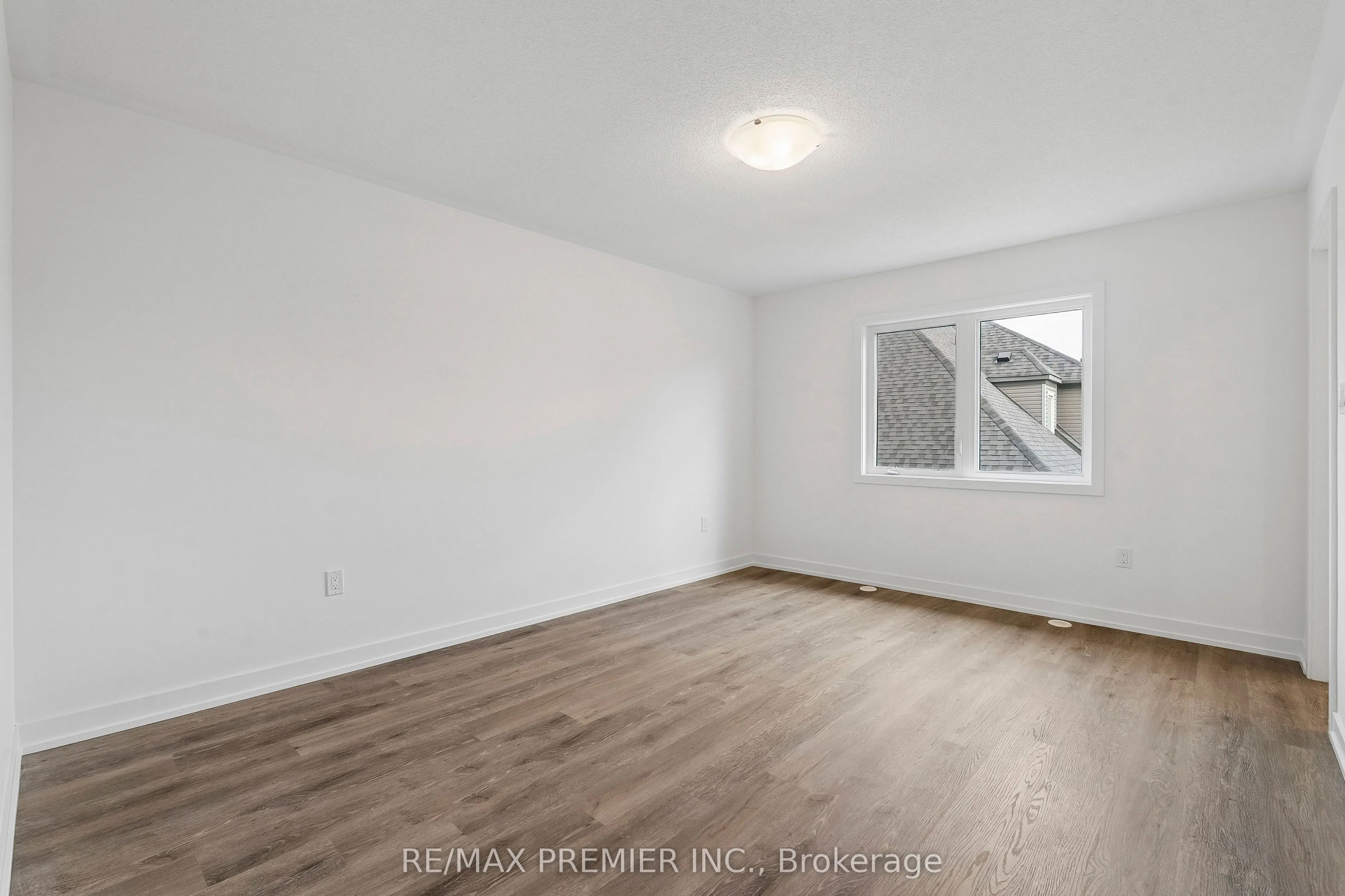 29 Lyall Stokes Circle