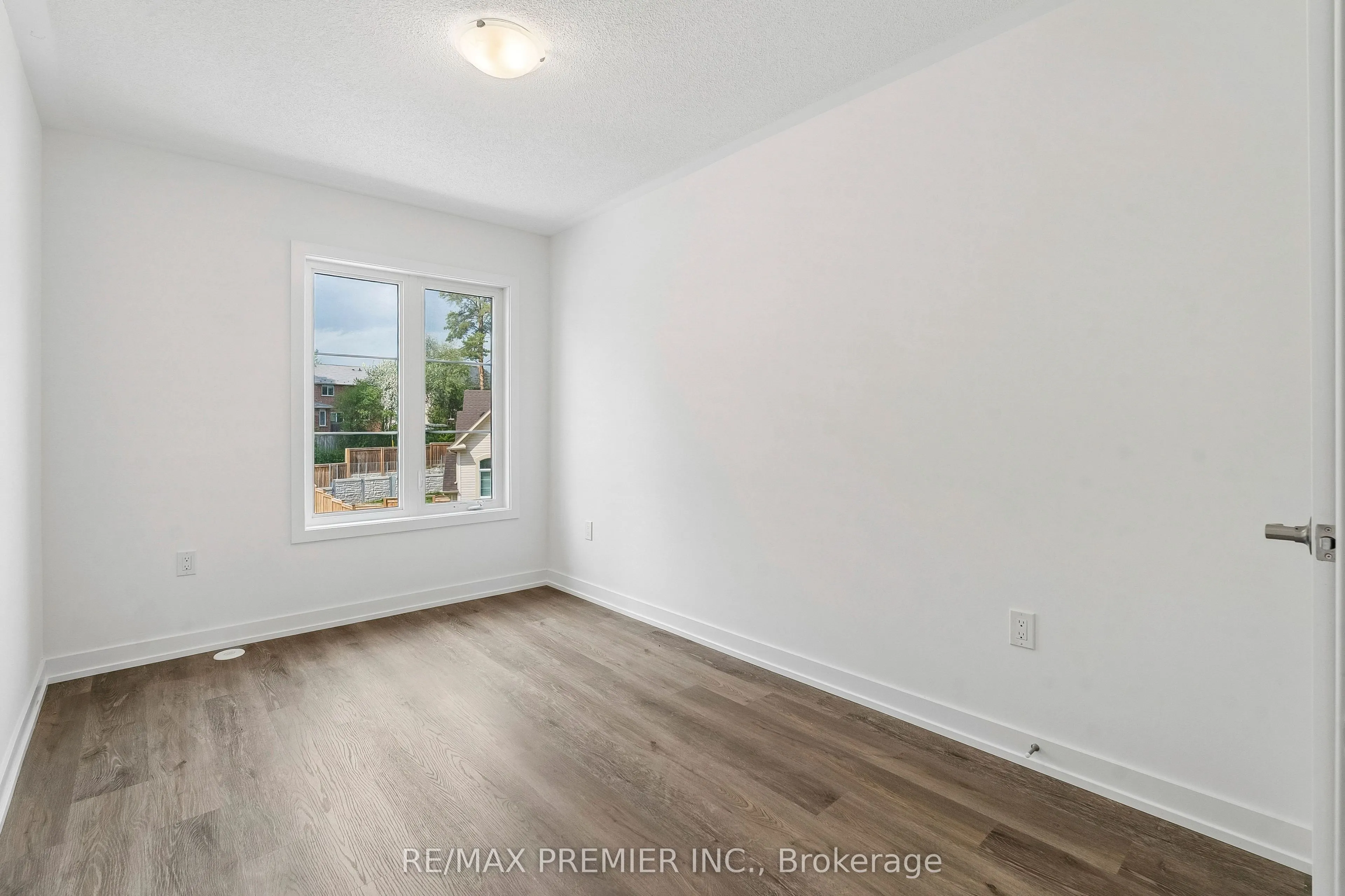 29 Lyall Stokes Circle