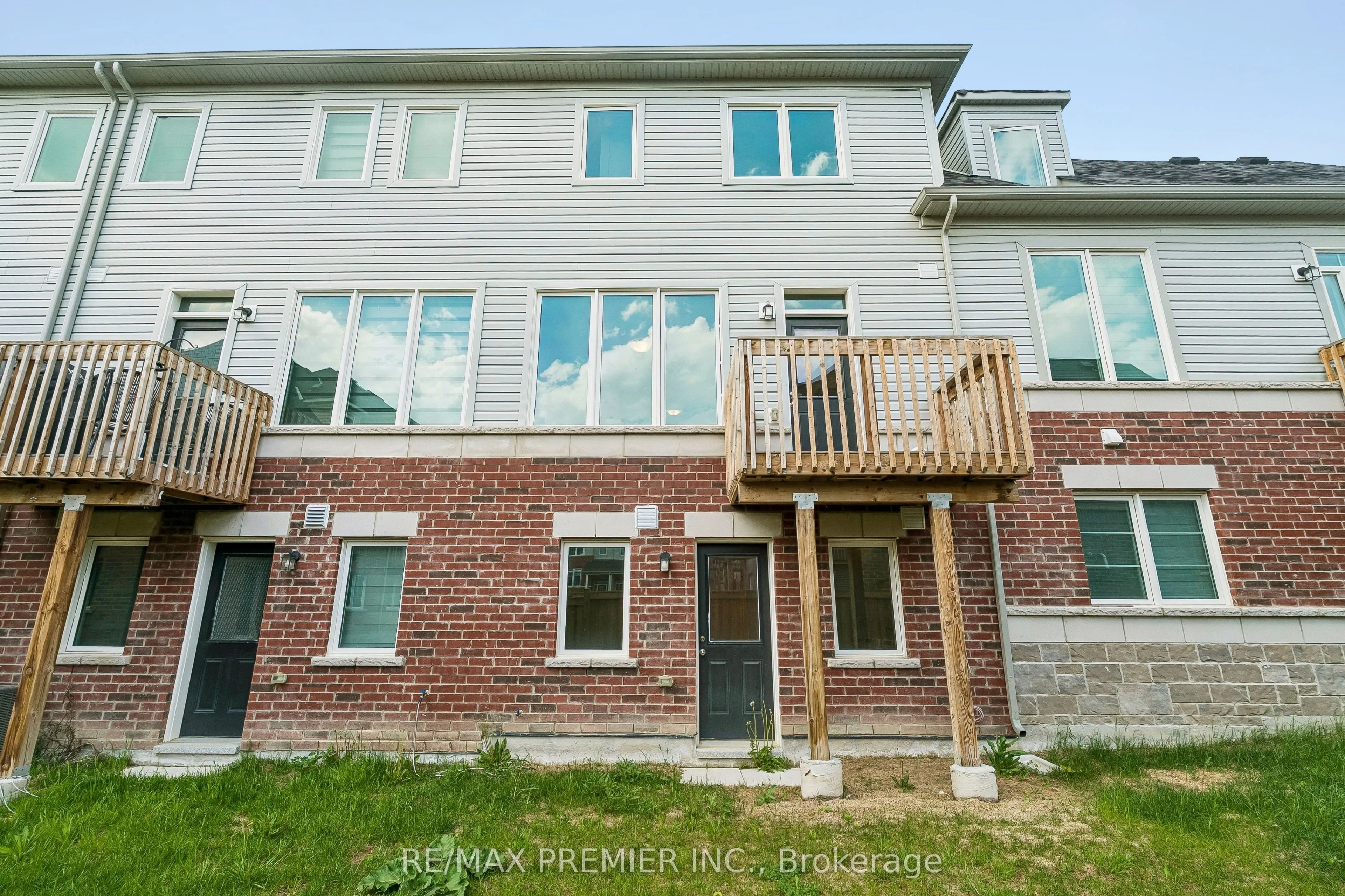 29 Lyall Stokes Circle