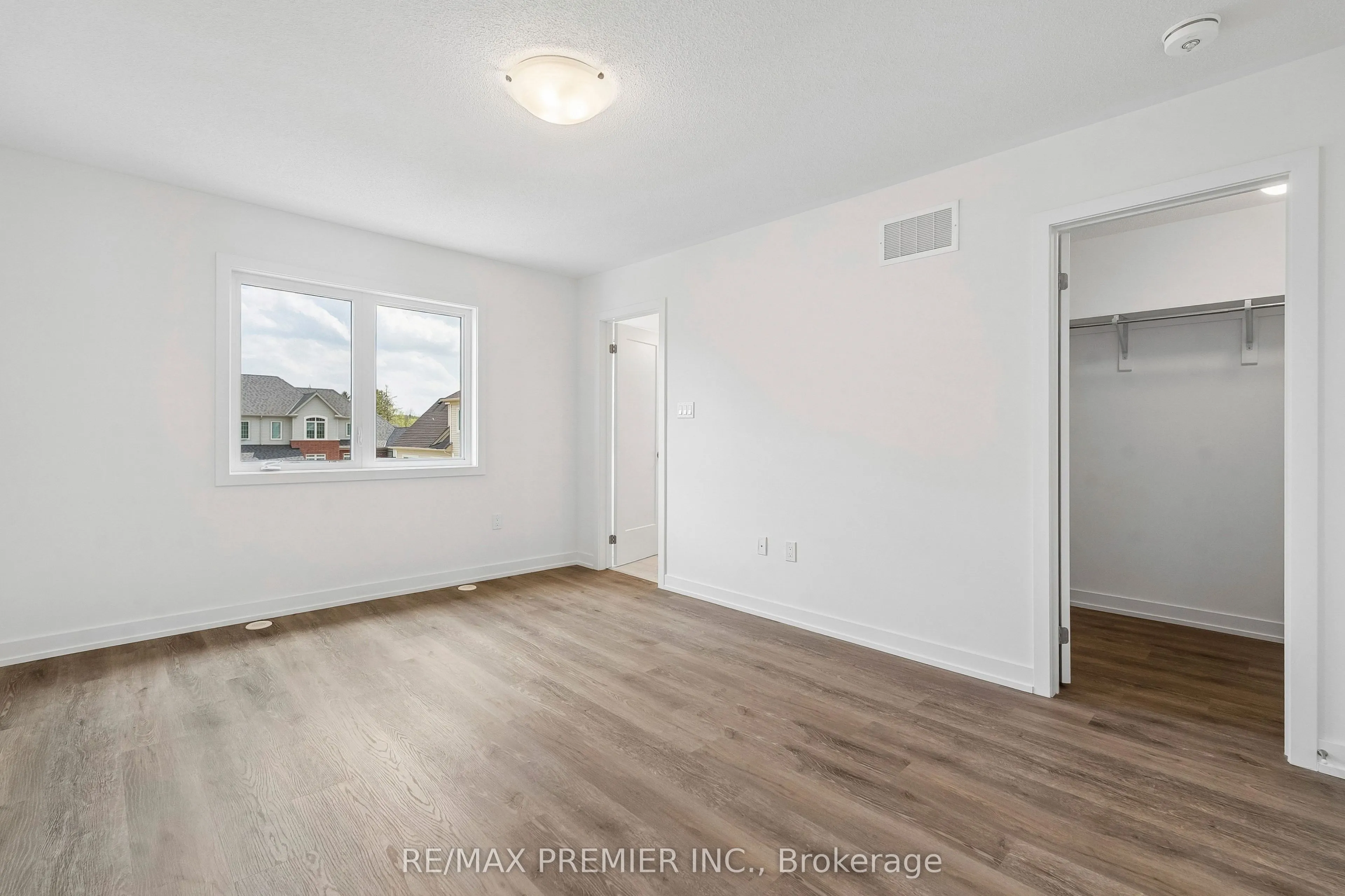 29 Lyall Stokes Circle