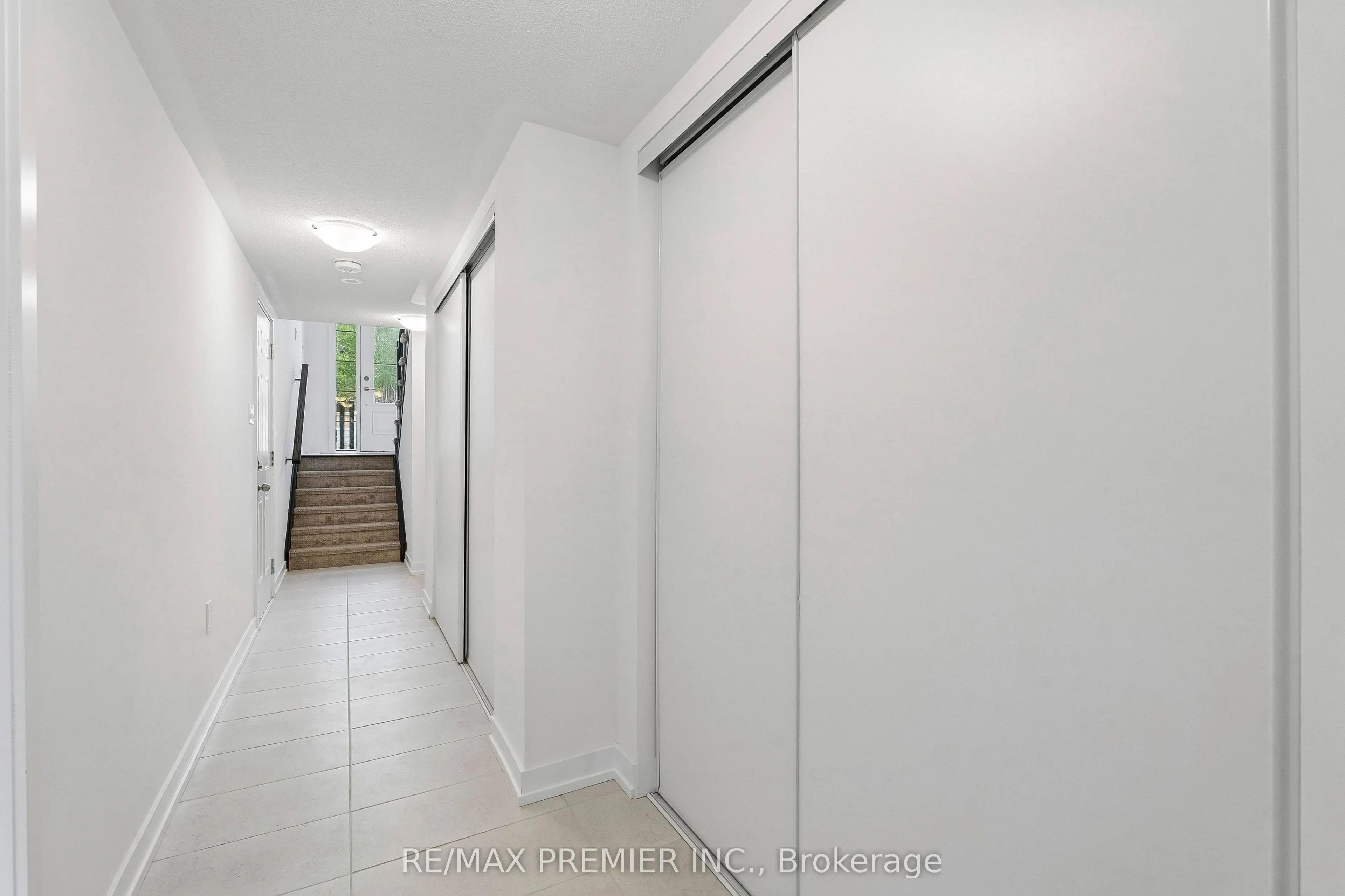 29 Lyall Stokes Circle