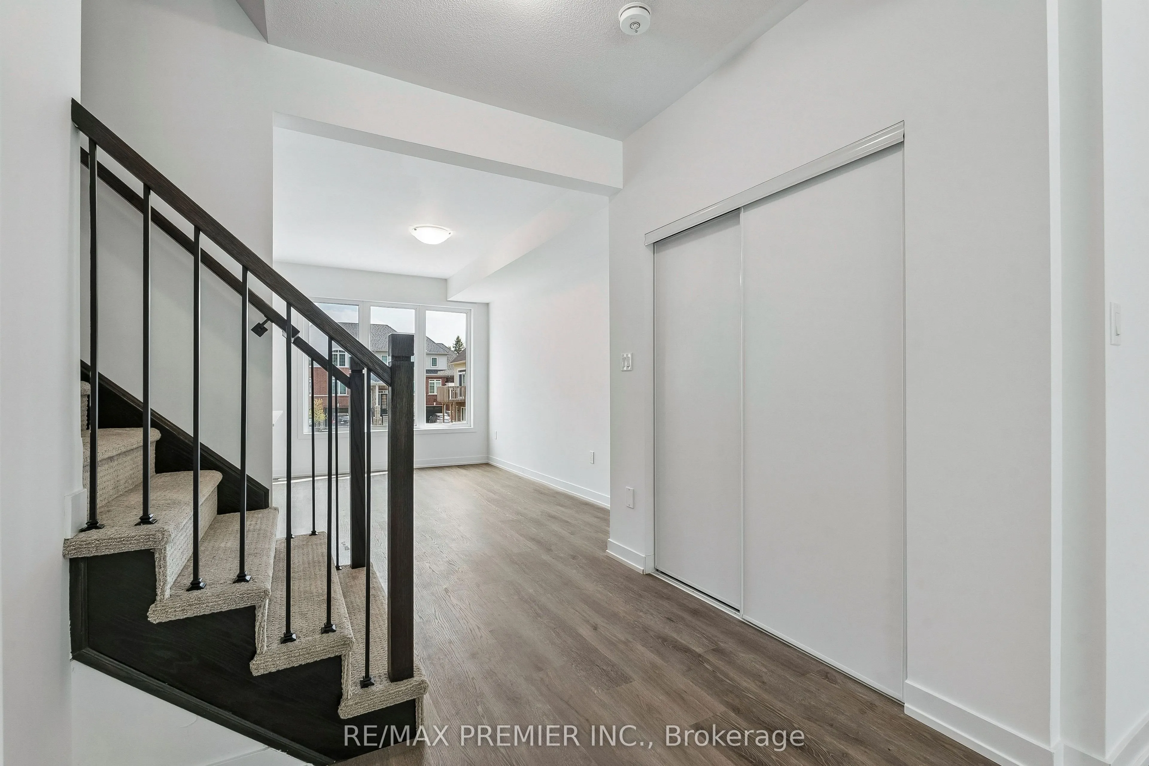 29 Lyall Stokes Circle