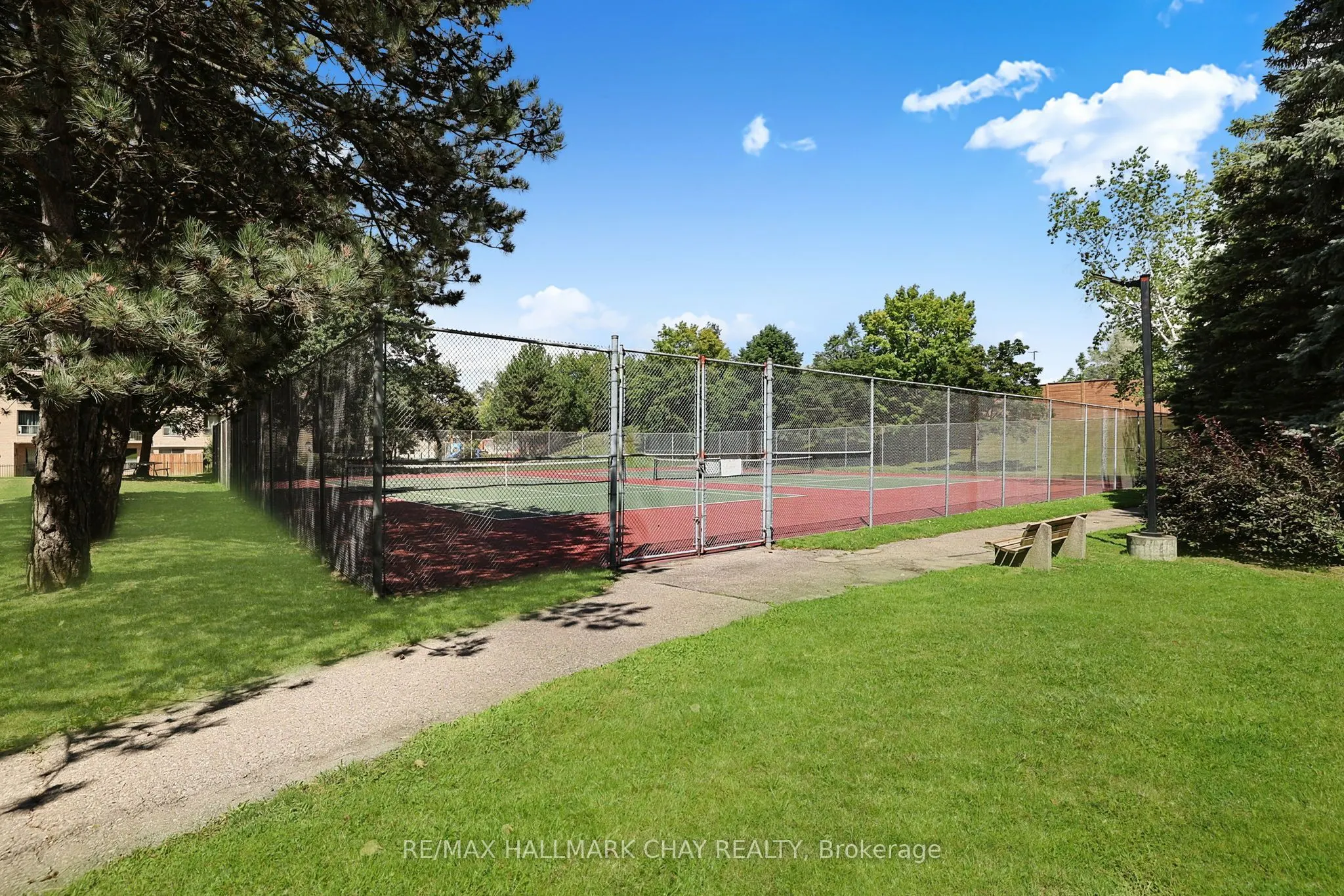 326 Major Mackenzie Drive E #705