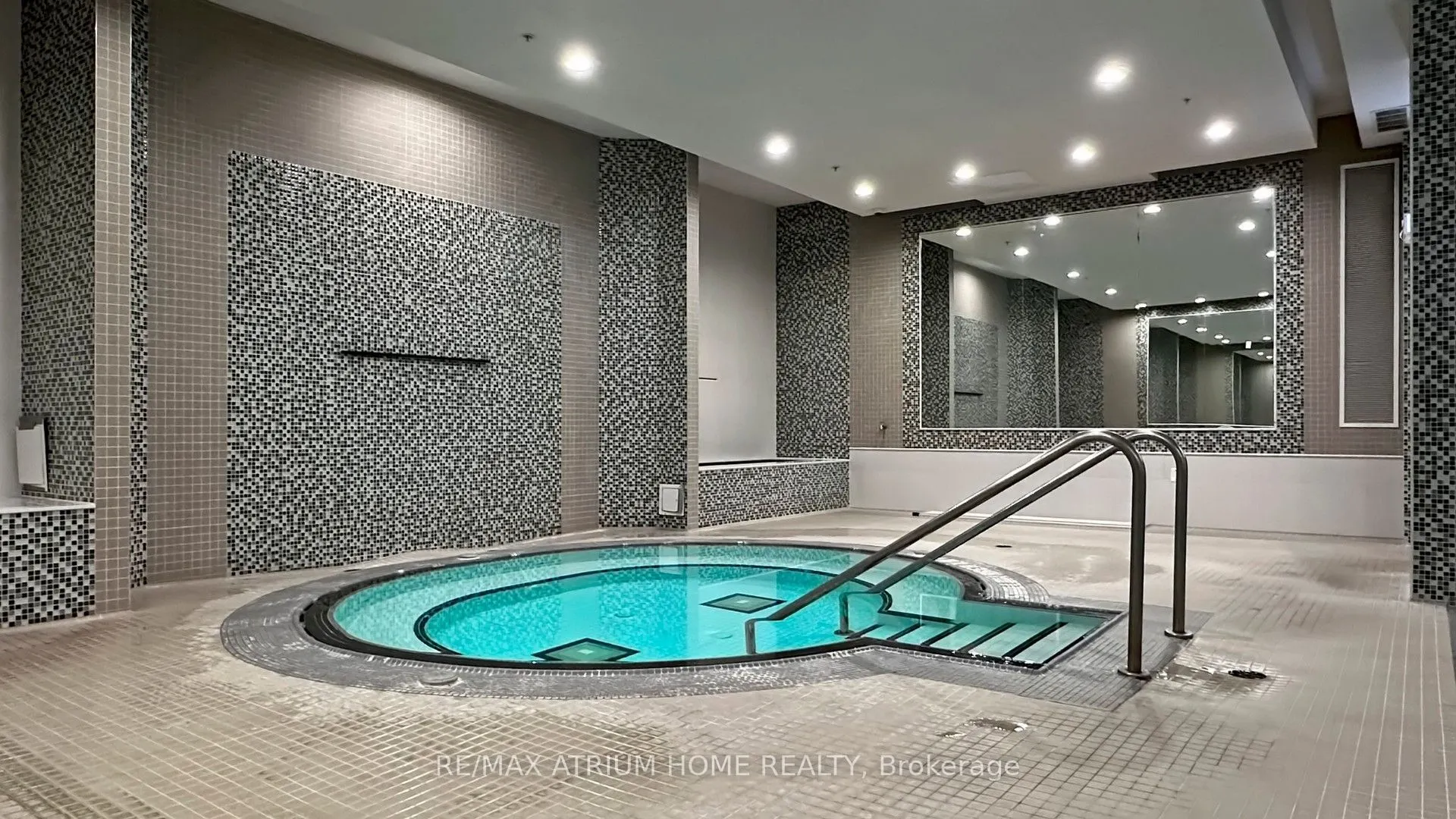 75 Norman Bethune Avenue #904