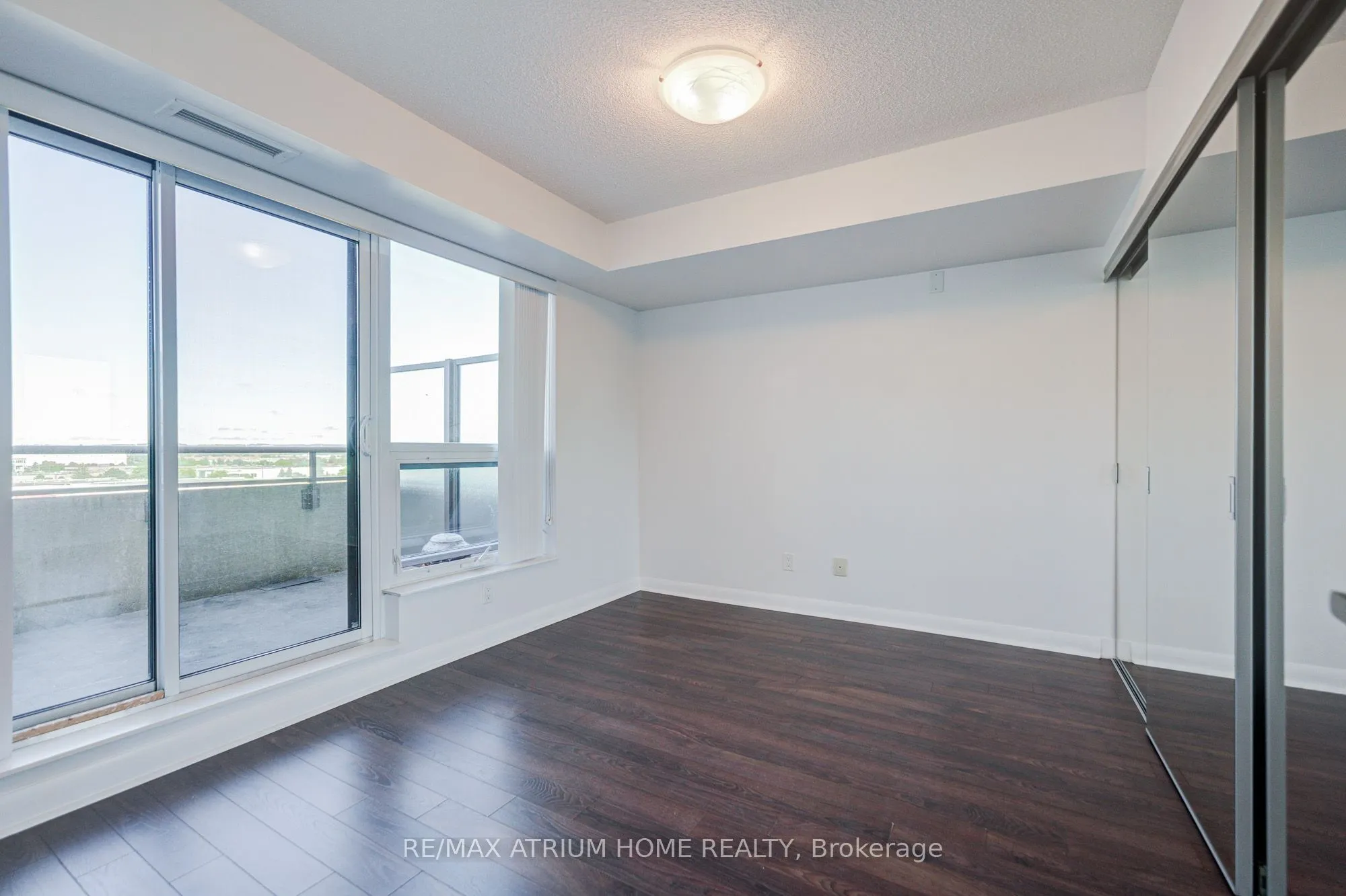 75 Norman Bethune Avenue #904