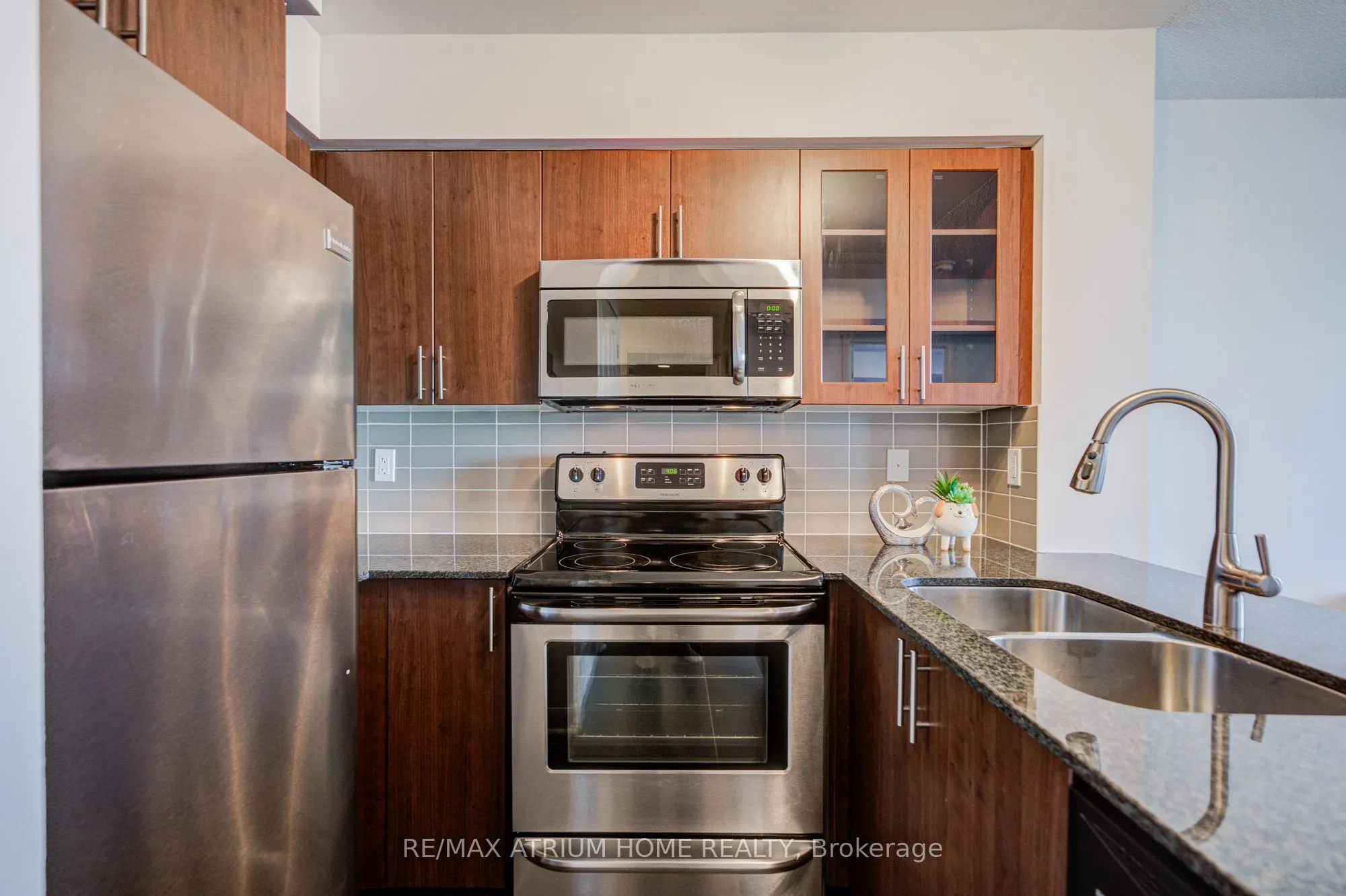 75 Norman Bethune Avenue #904