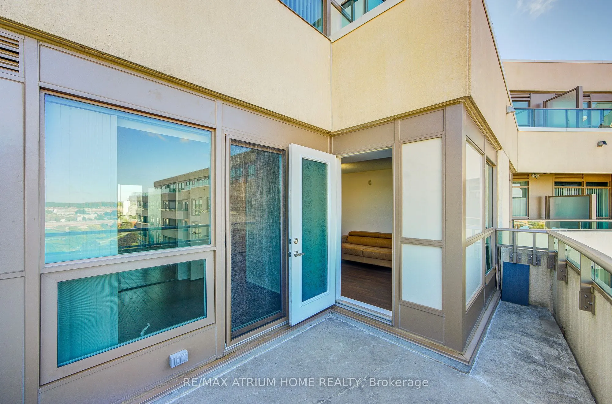 75 Norman Bethune Avenue #904