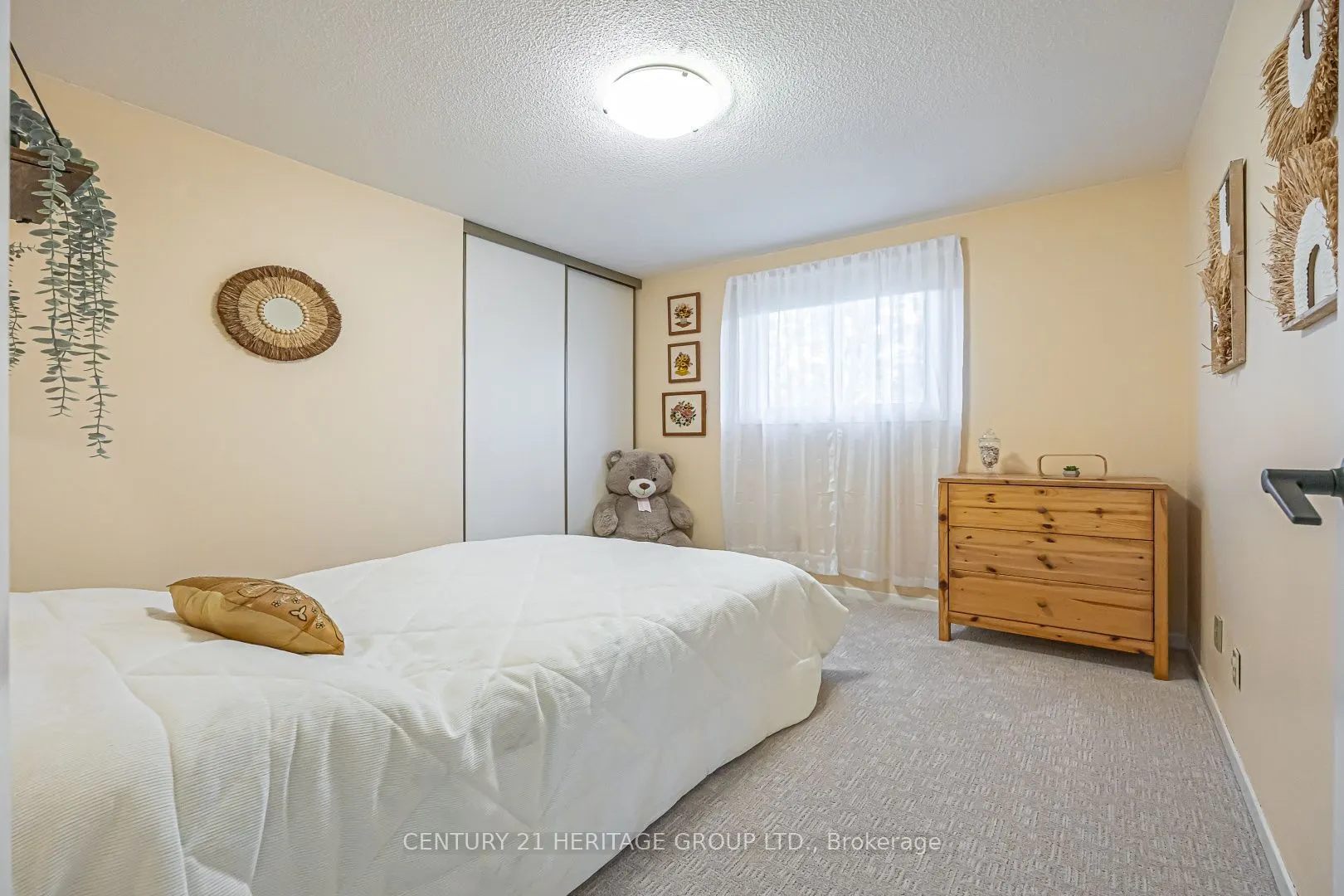 66 Howlett Avenue