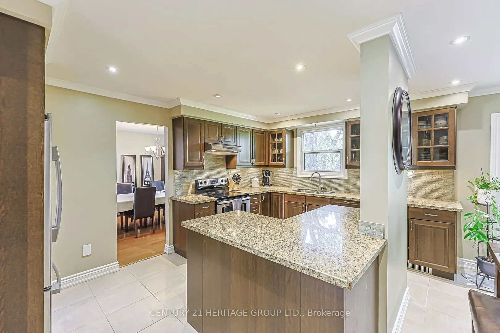 66 Howlett Avenue