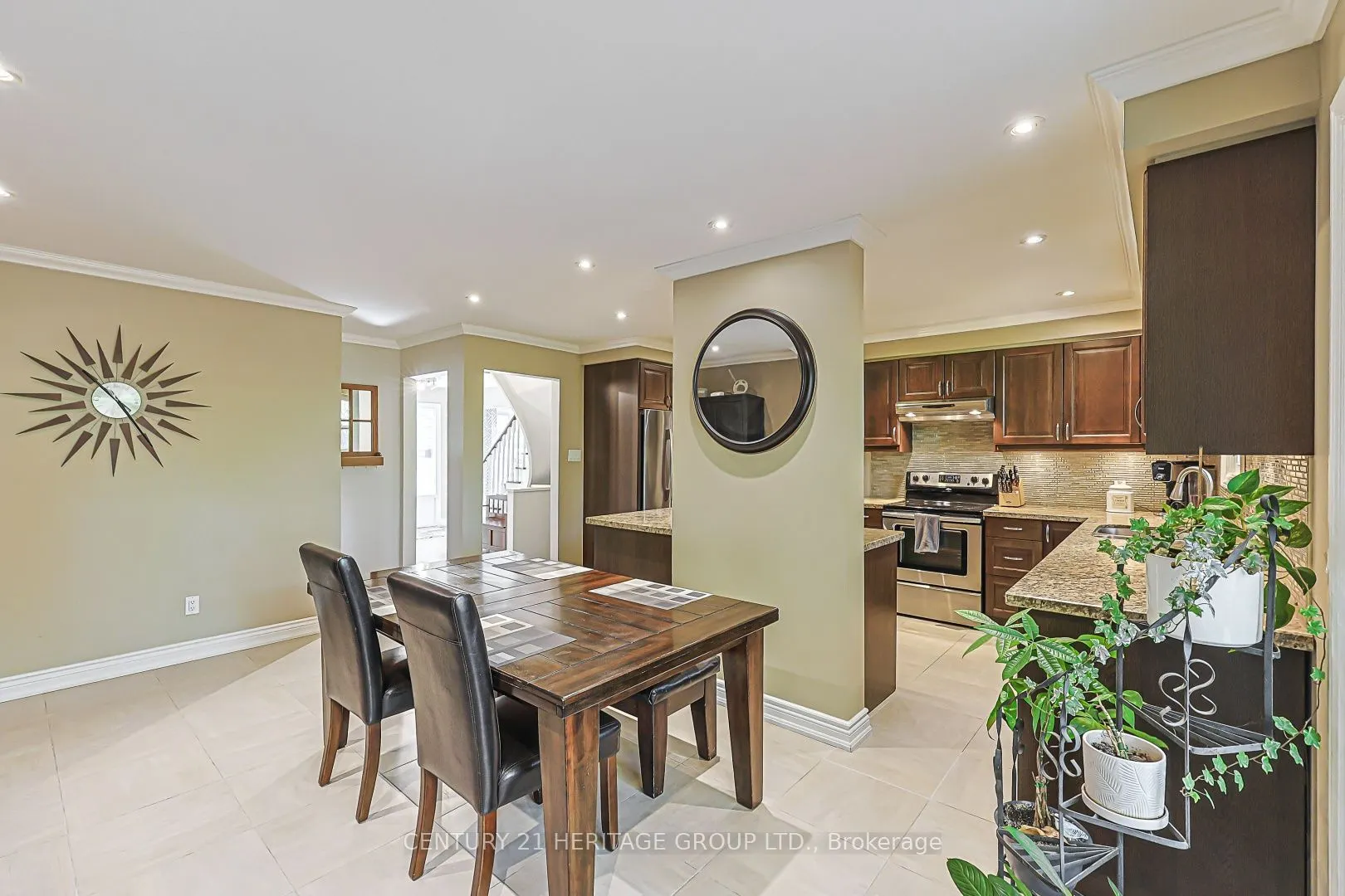 66 Howlett Avenue