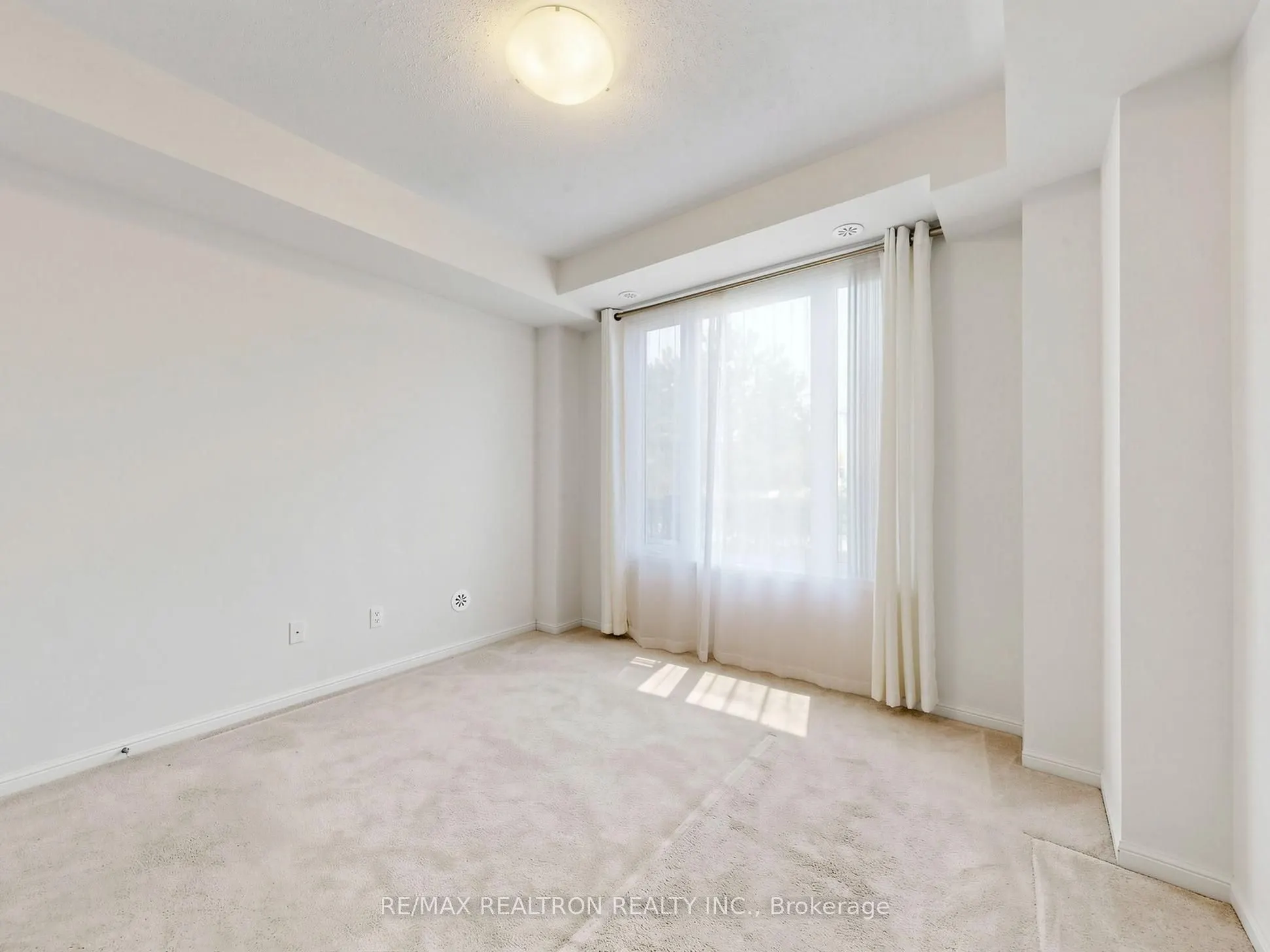 16 Walter Dove Court #6