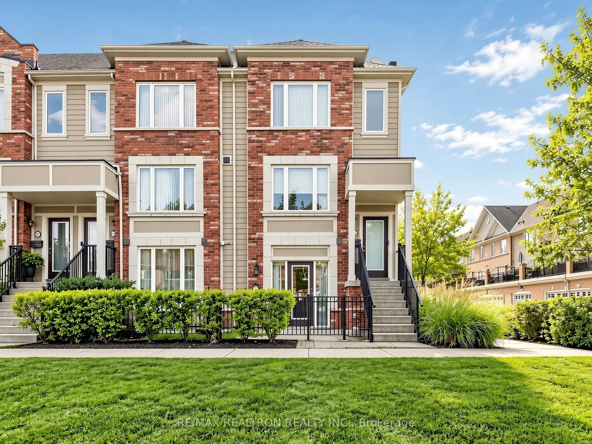 16 Walter Dove Court #6