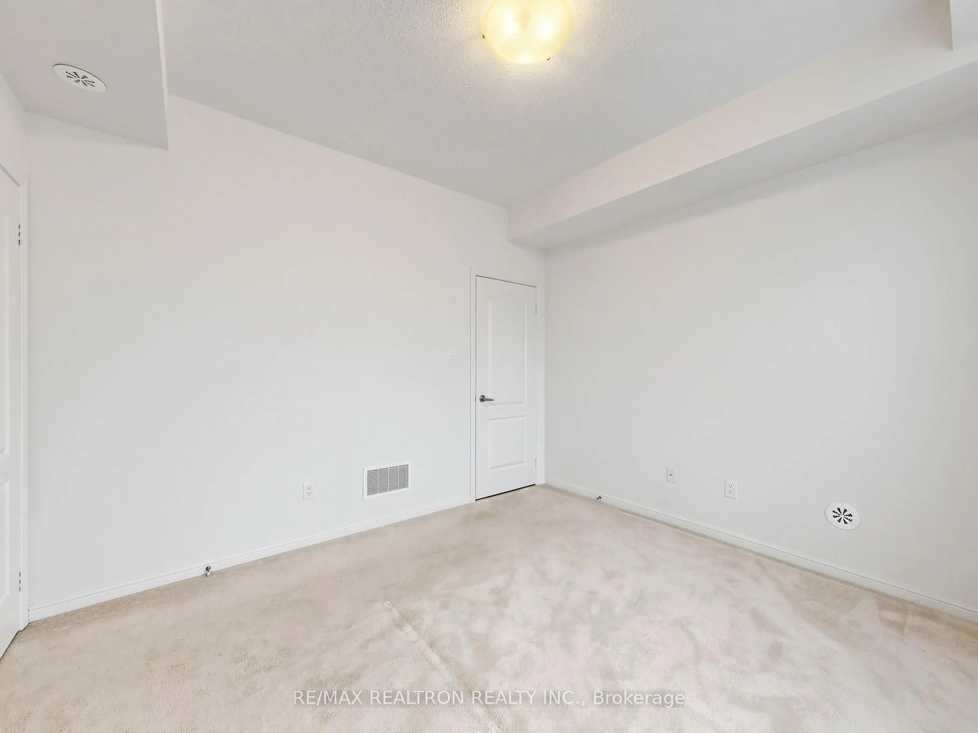 16 Walter Dove Court #6