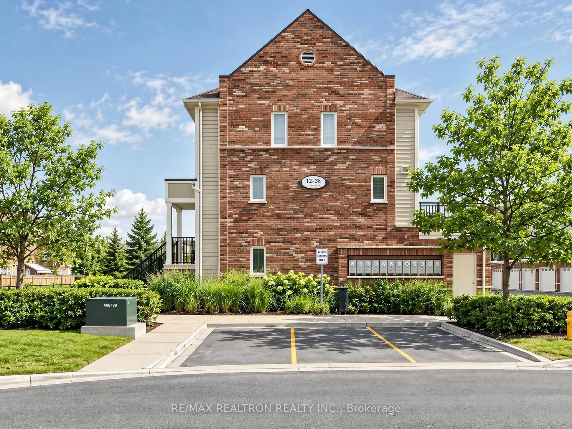 16 Walter Dove Court #6