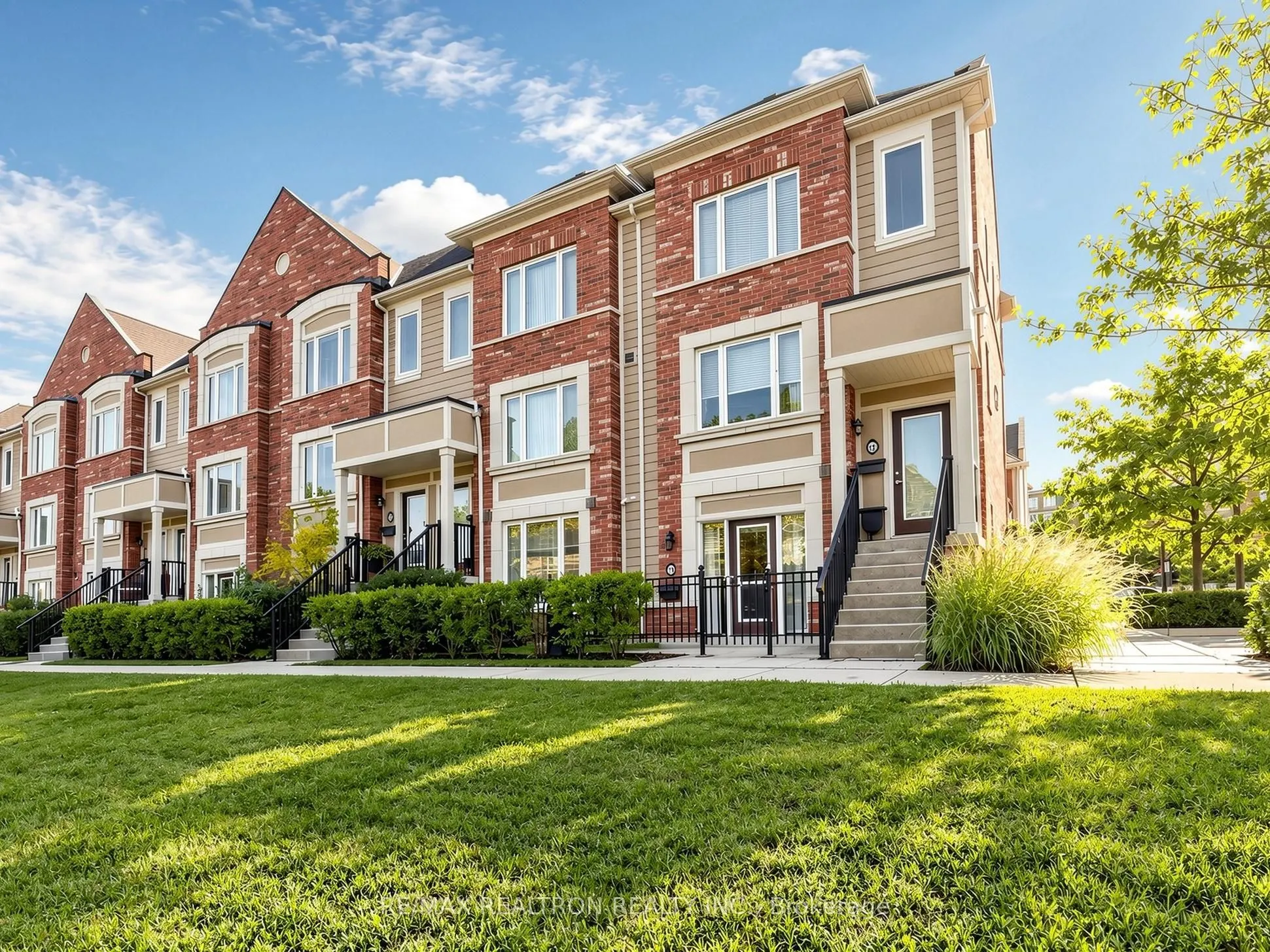 16 Walter Dove Court #6