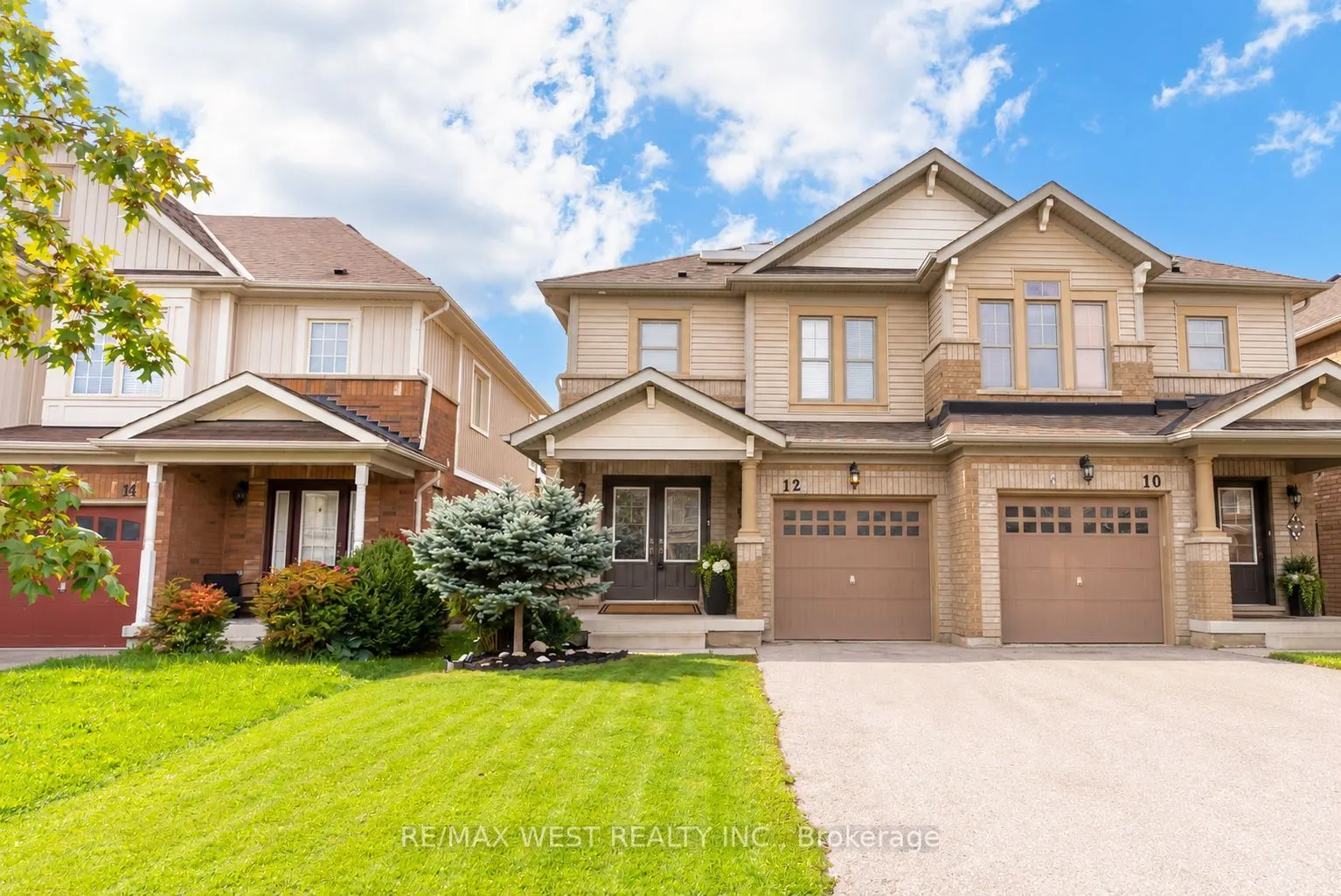 12 Hoard Avenue S