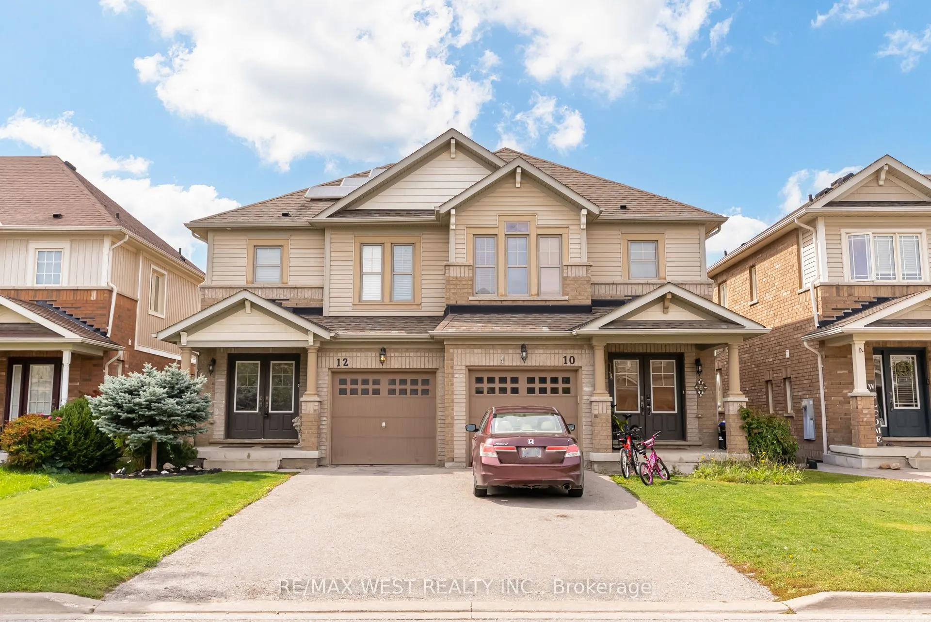 12 Hoard Avenue S