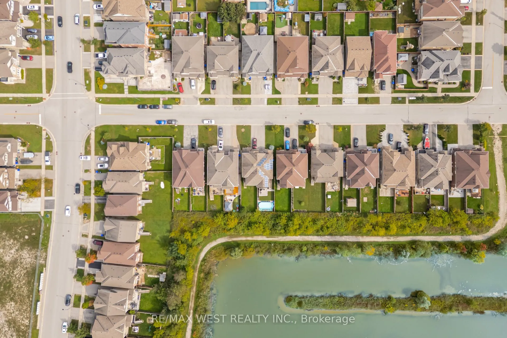 12 Hoard Avenue S