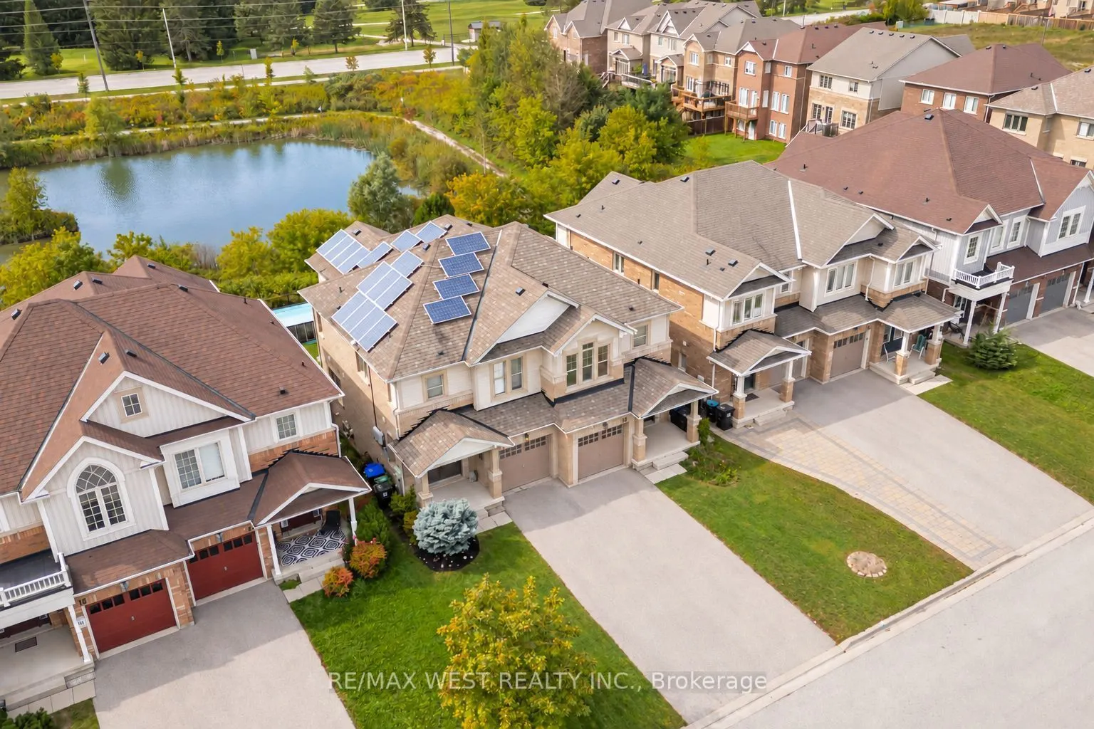 12 Hoard Avenue S