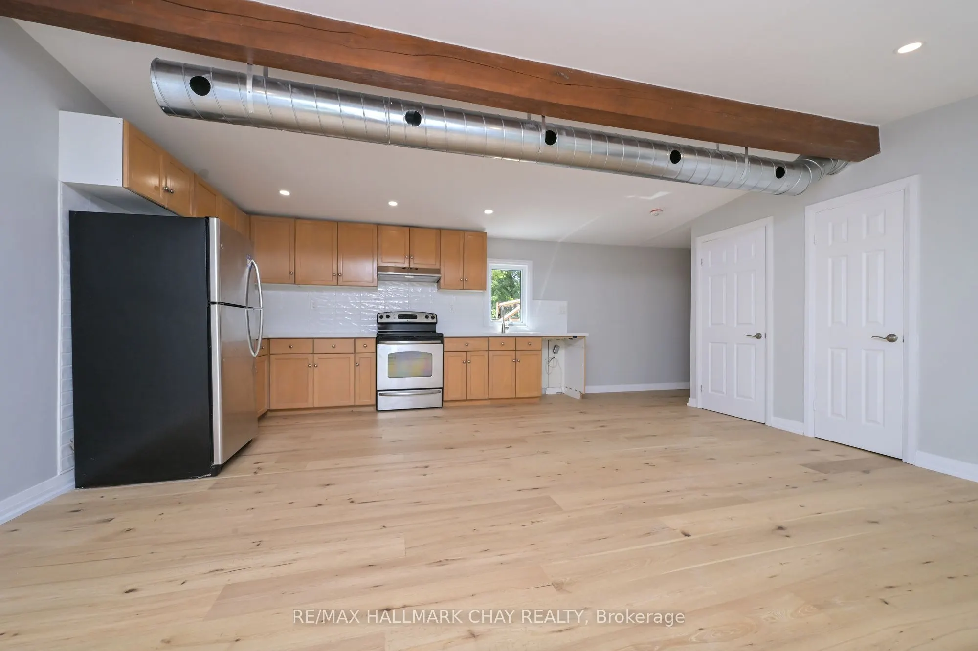 295 King Street N