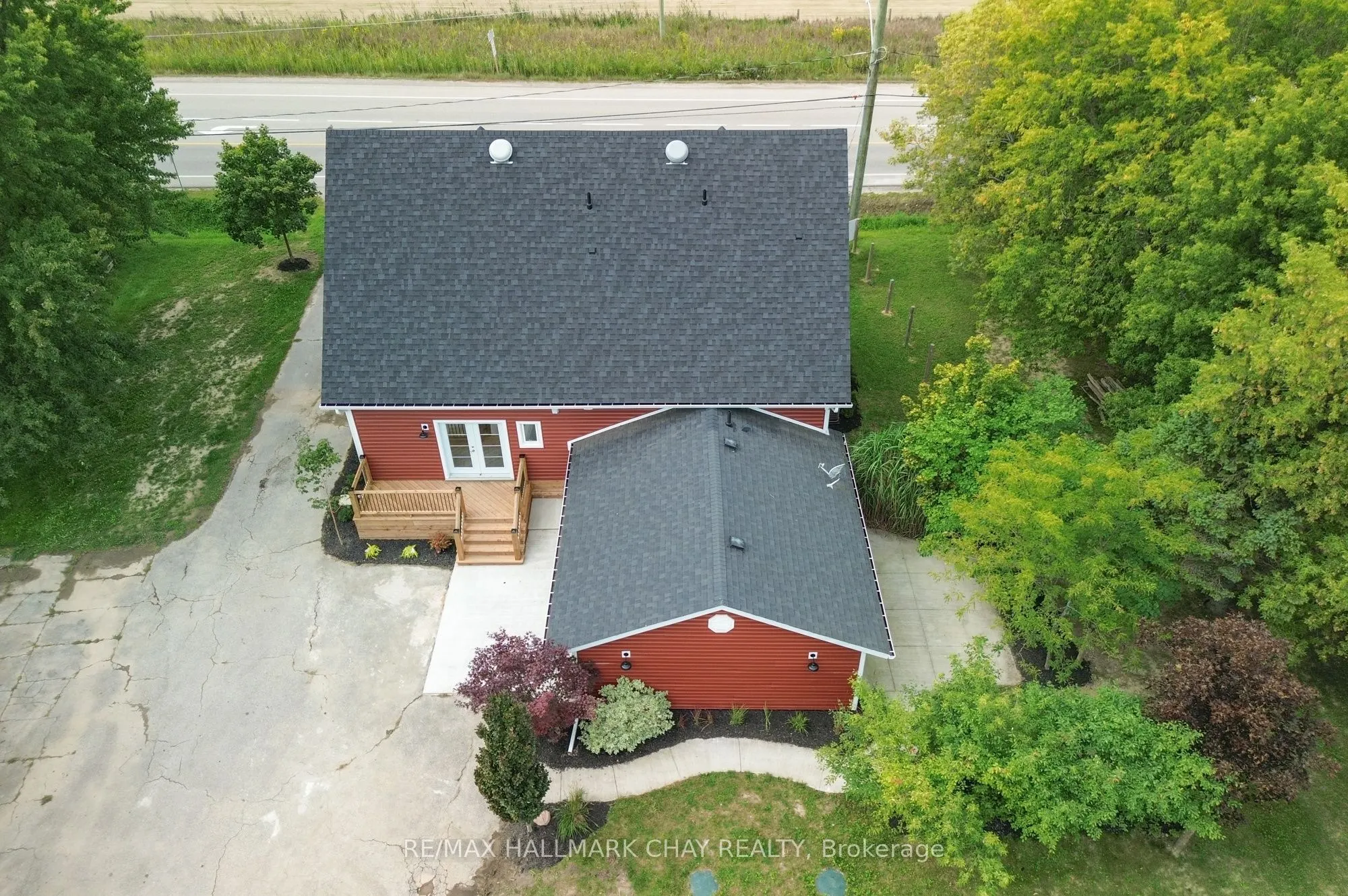 295 King Street N