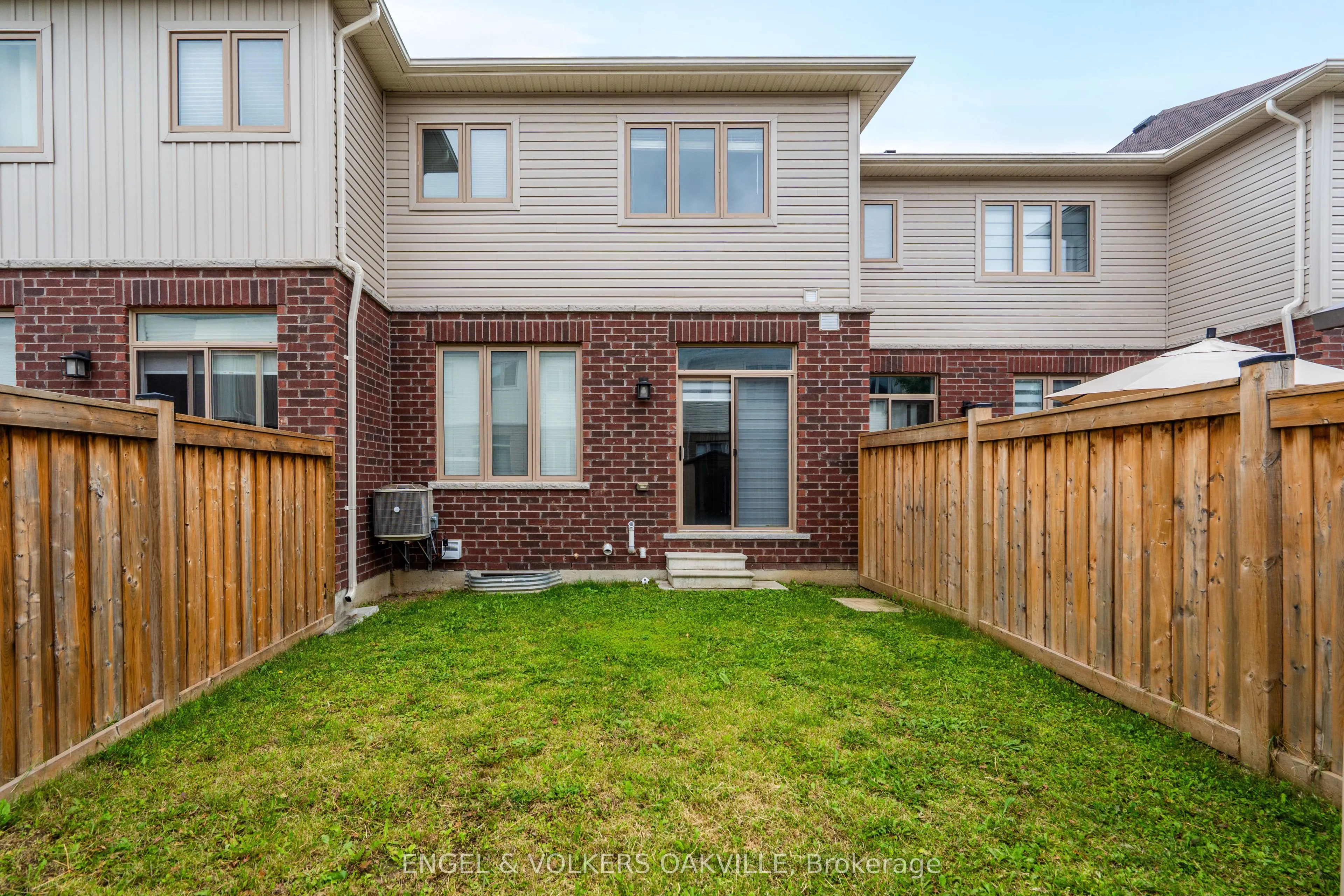 44 Clifford Crescent