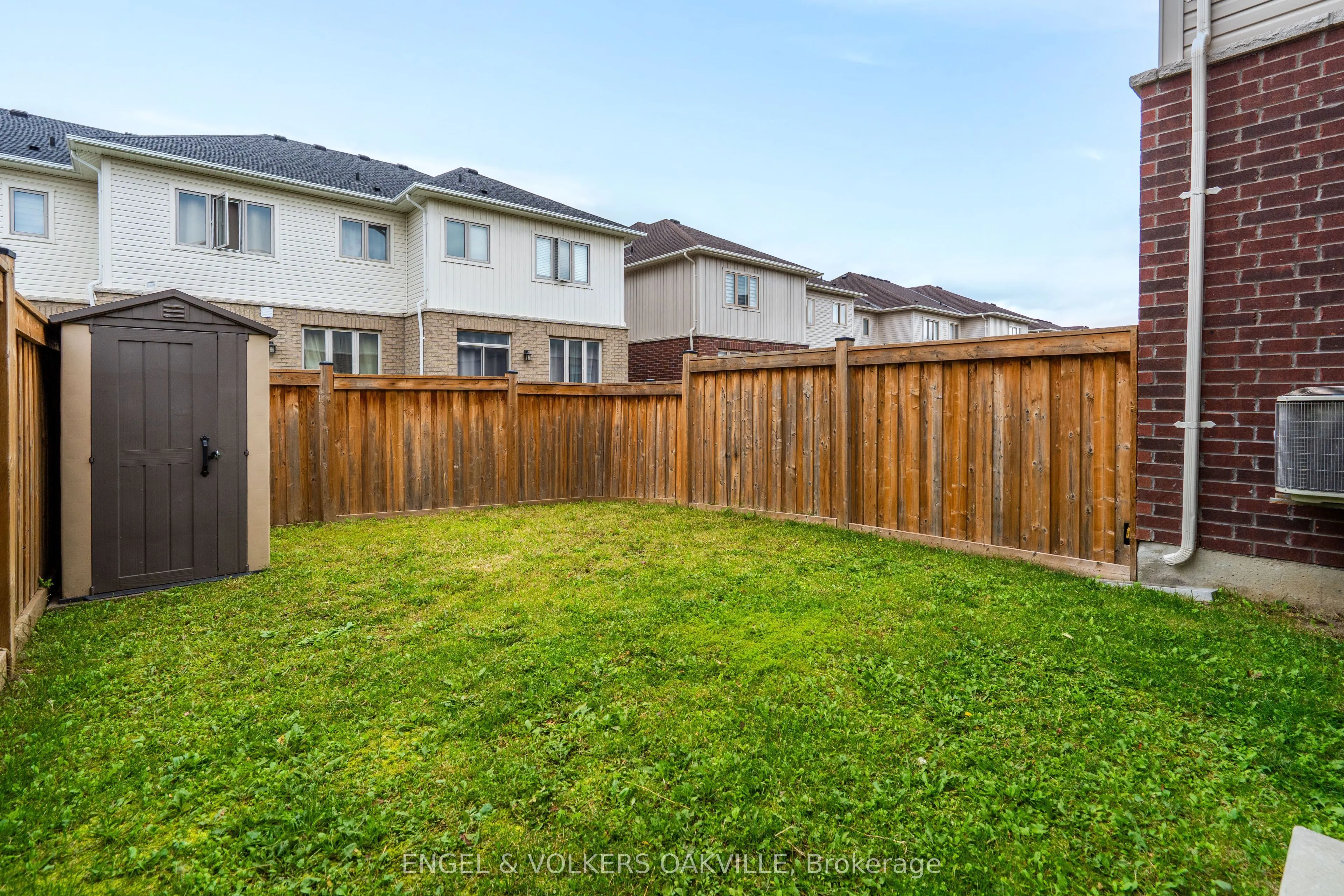 44 Clifford Crescent