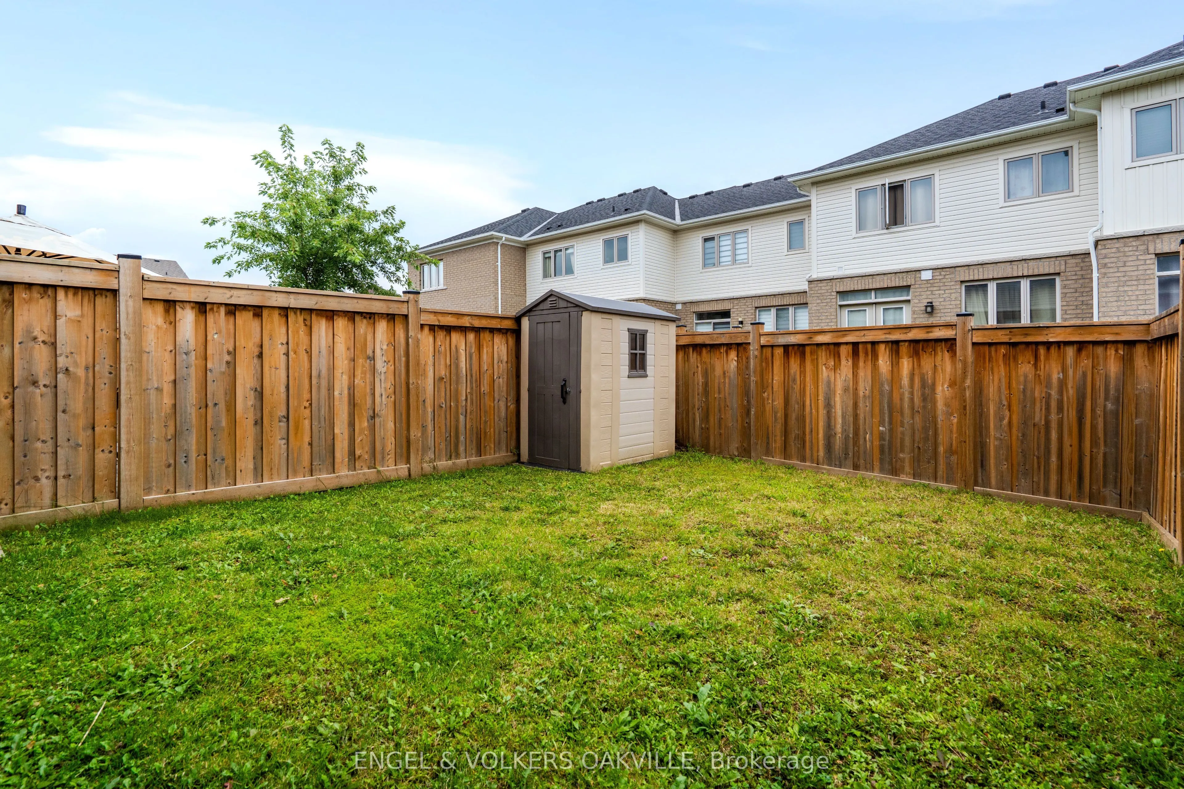 44 Clifford Crescent