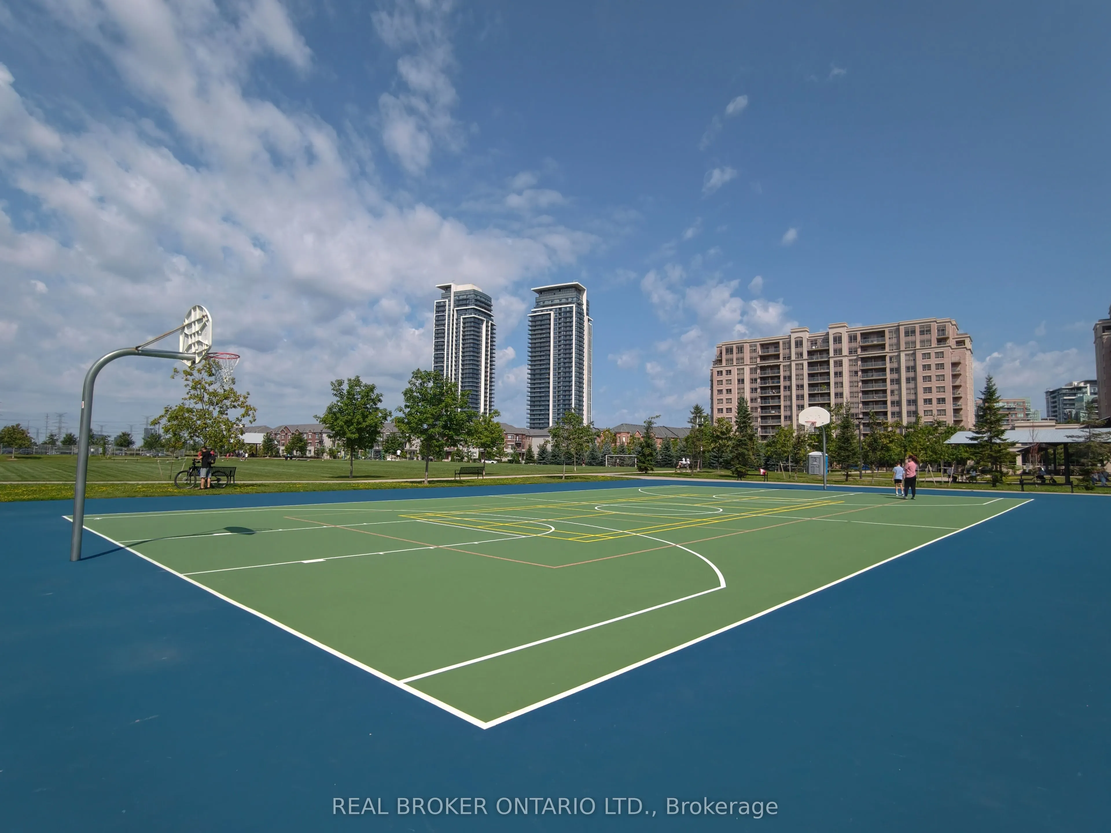 233 South Park Road #1012