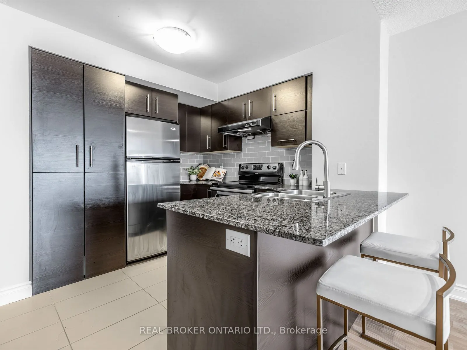 233 South Park Road #1012
