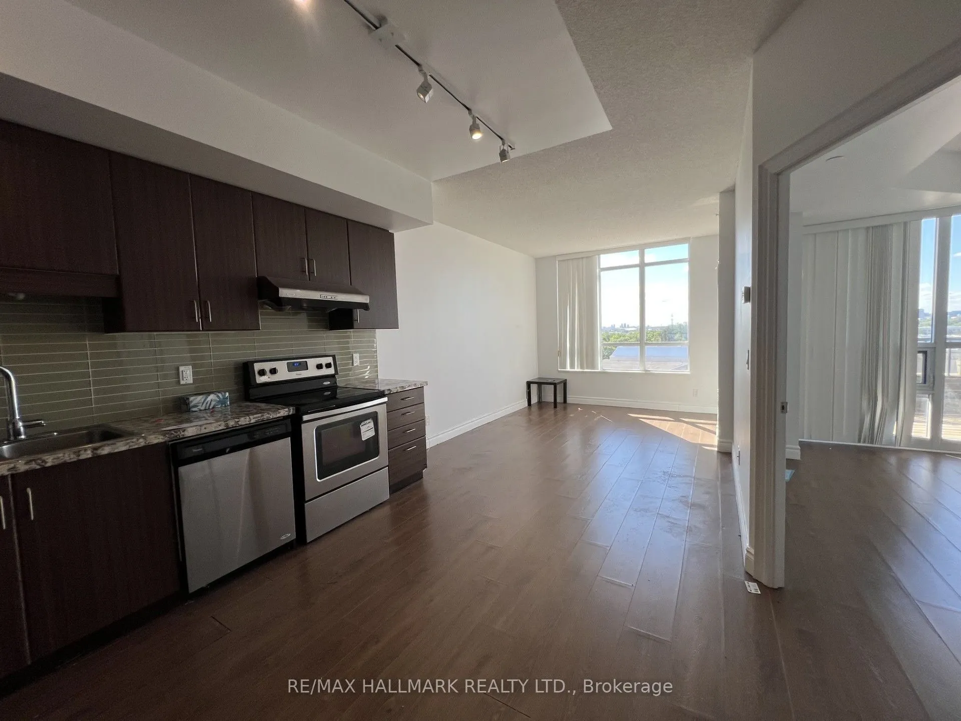 99 South Town Centre Boulevard #815