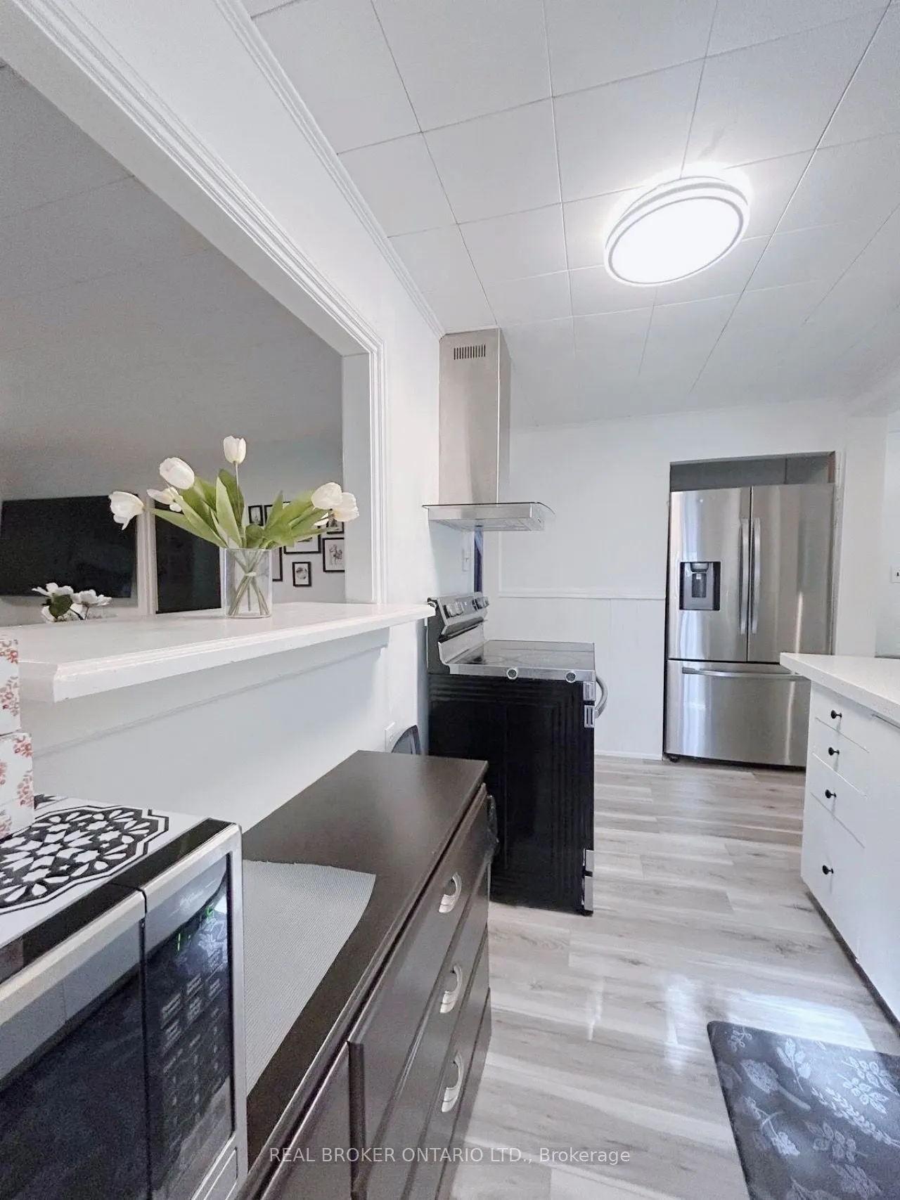 699 Innisfil Beach Road
