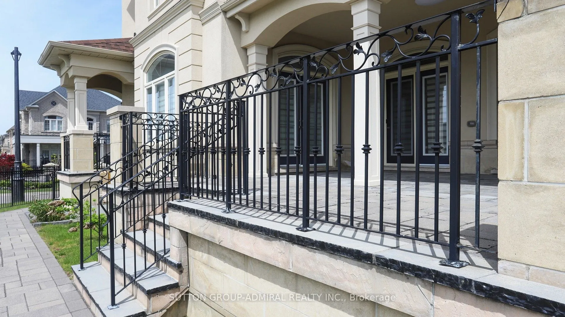 100 Virtue Crescent