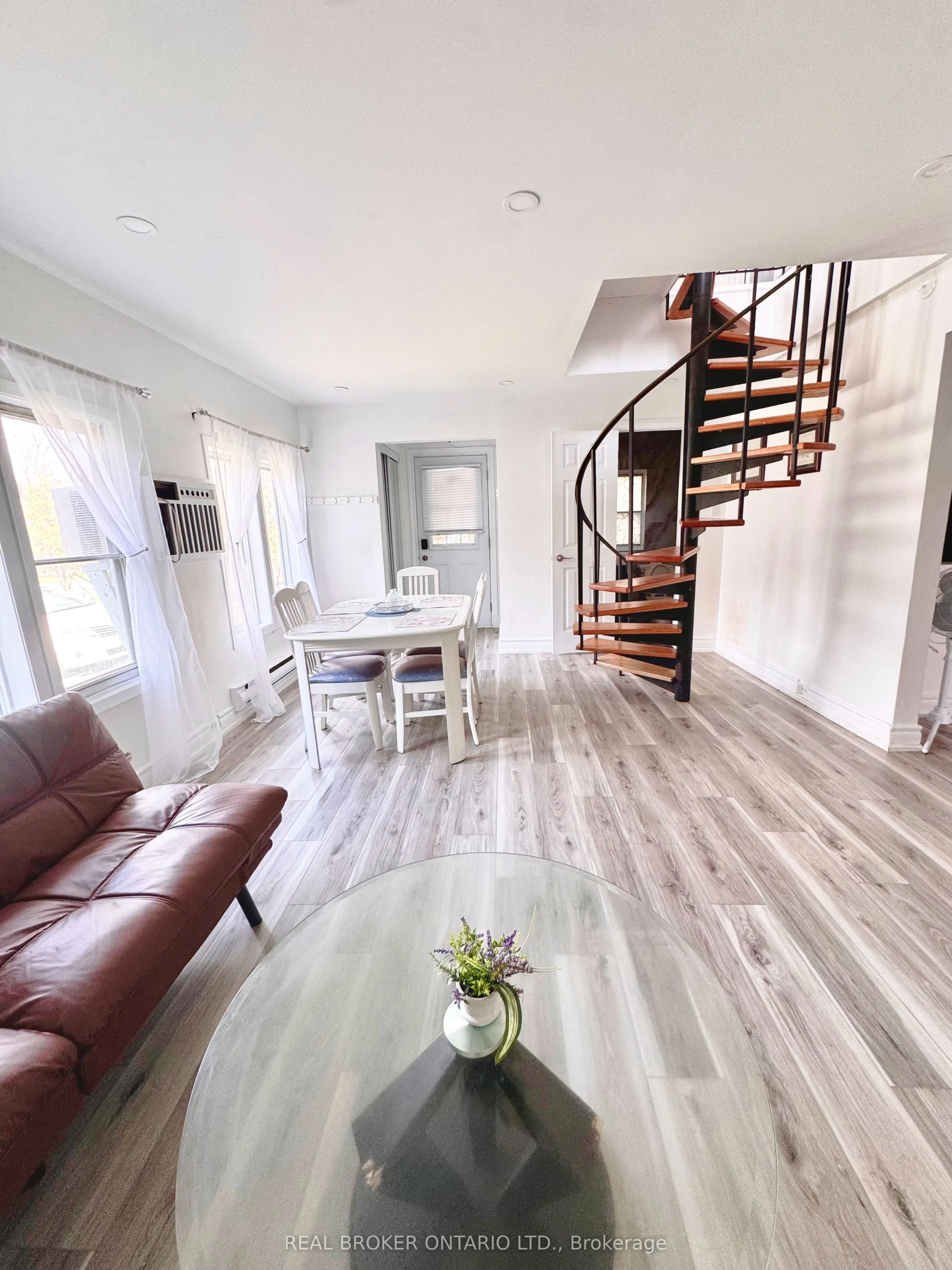 761 Innisfil Beach Road