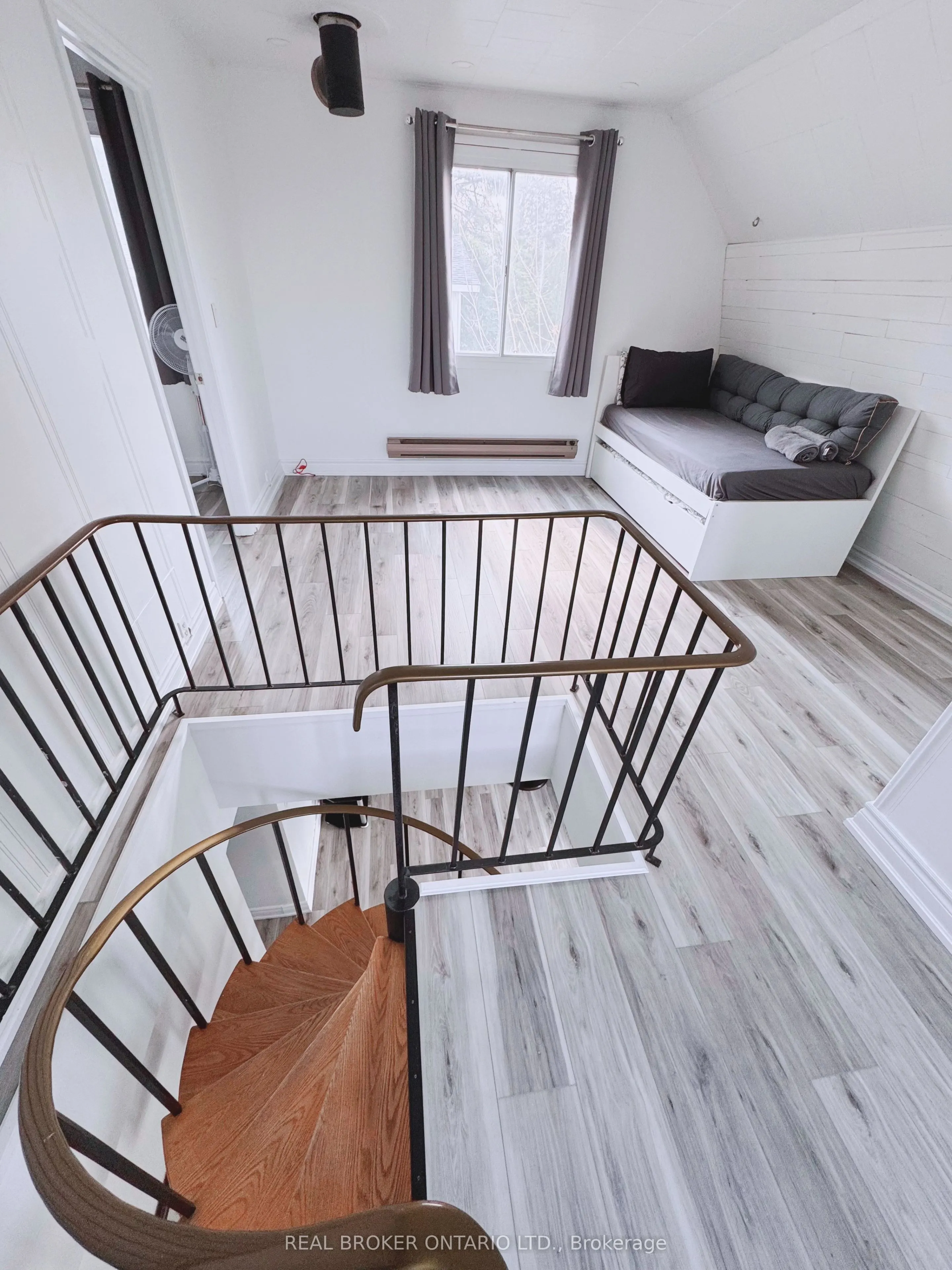 761 Innisfil Beach Road