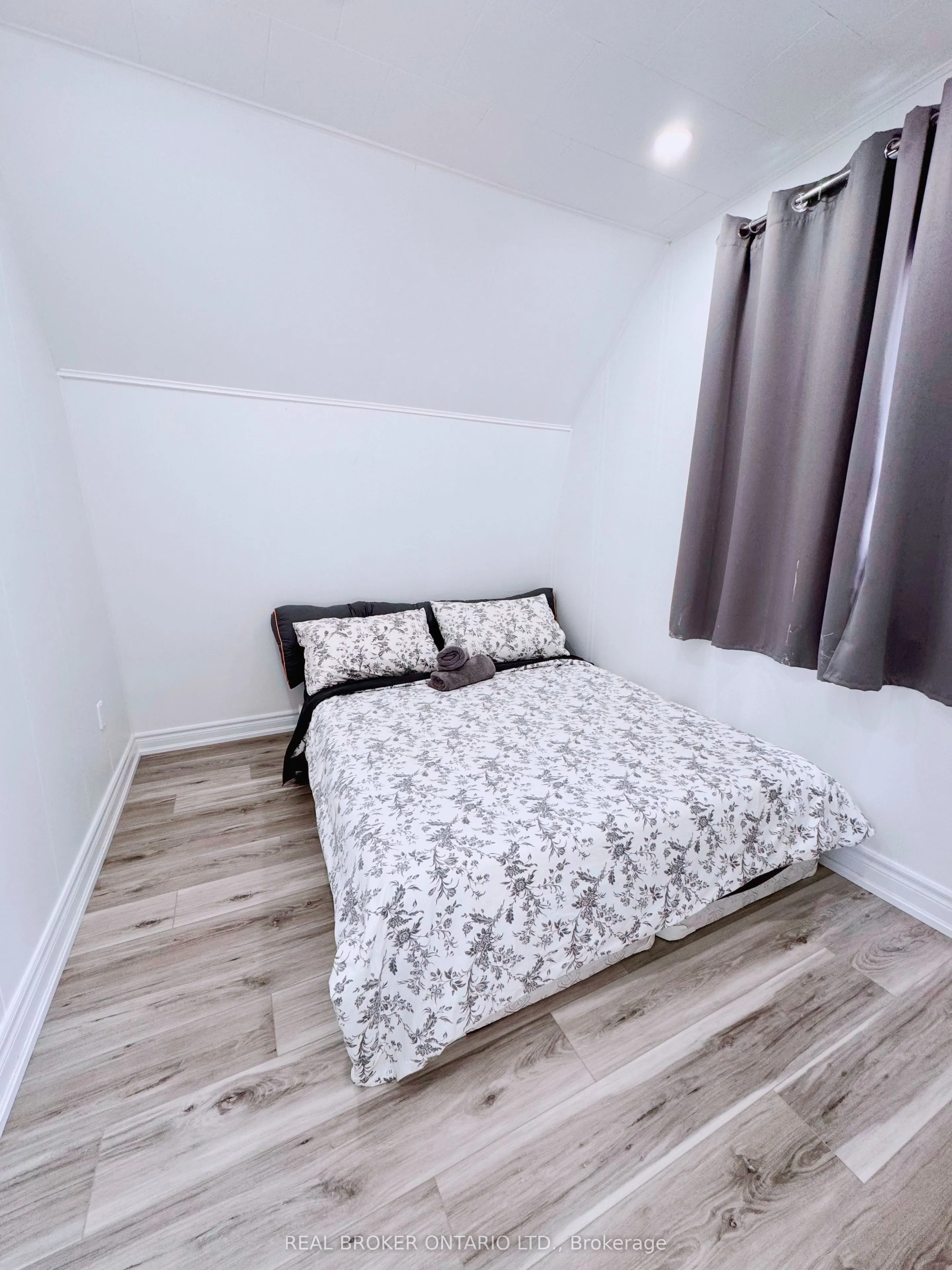 761 Innisfil Beach Road