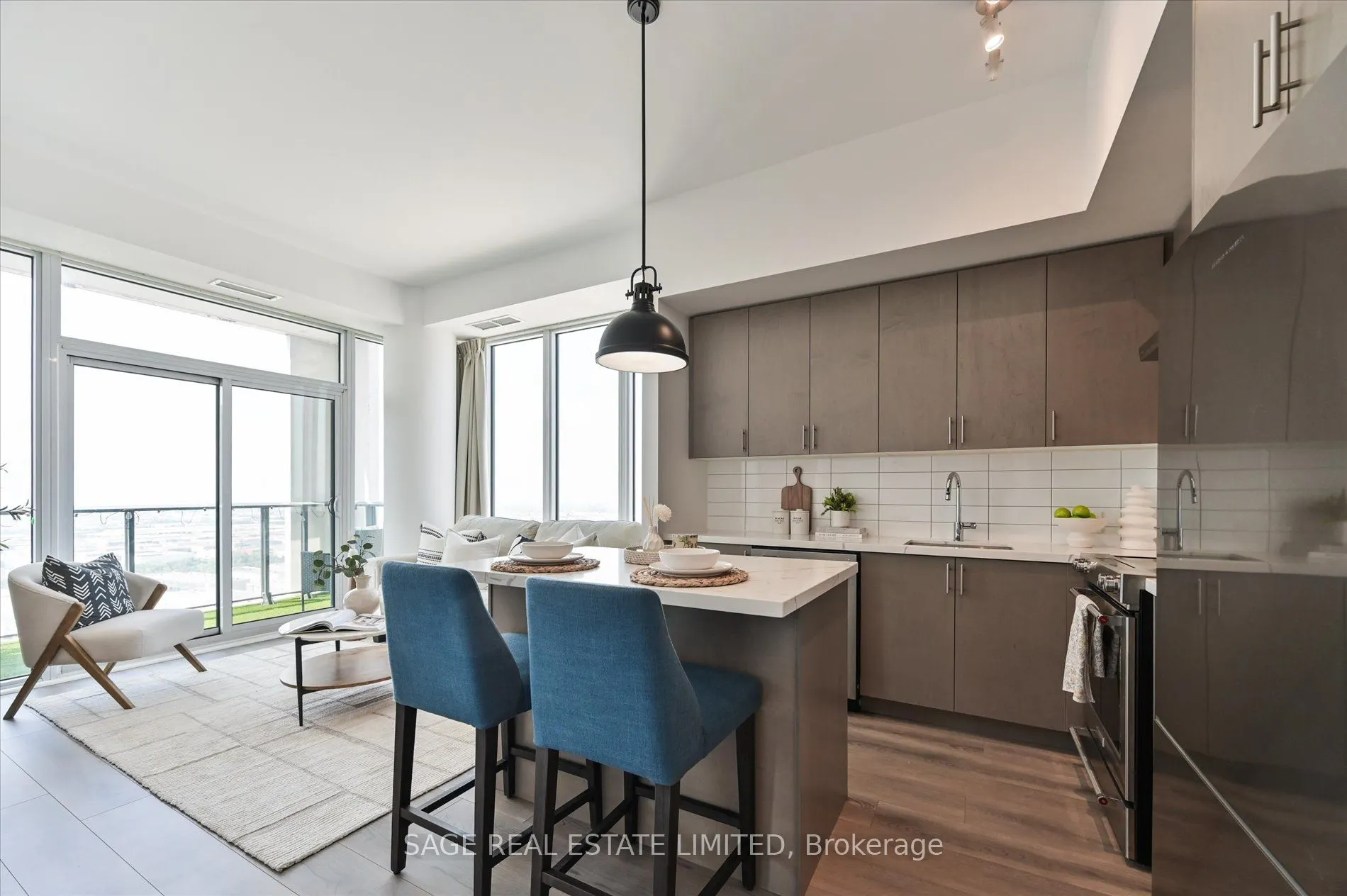 9000 Jane Street #2518
