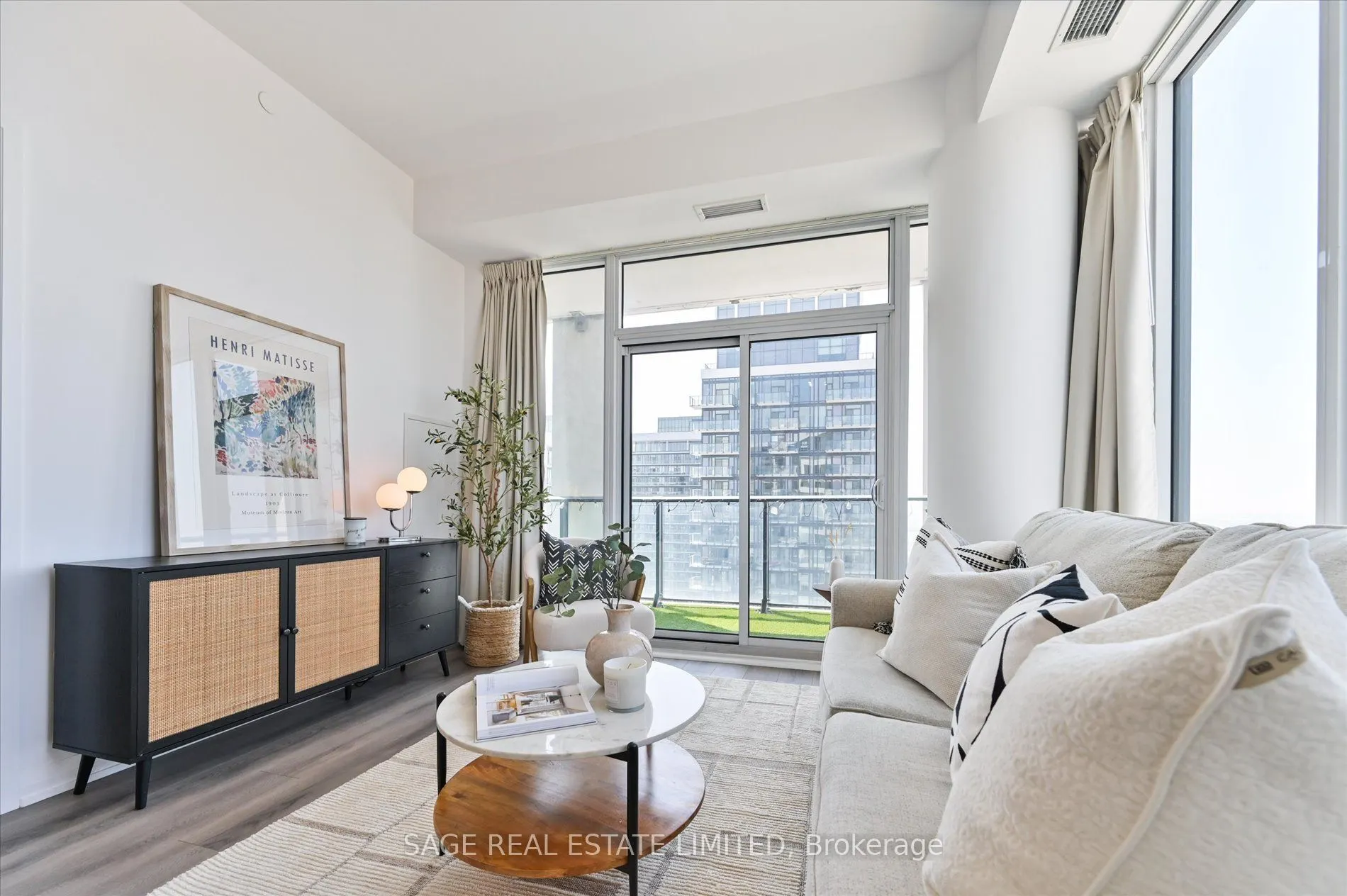 9000 Jane Street #2518