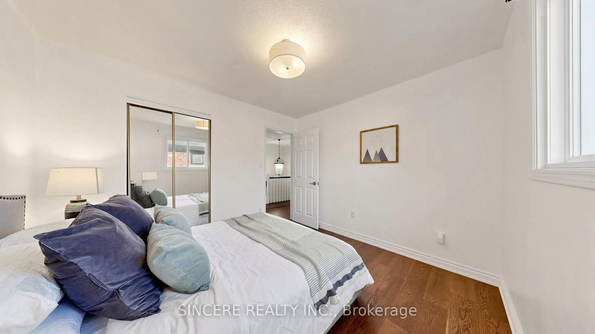 25 Ridgefield Crescent