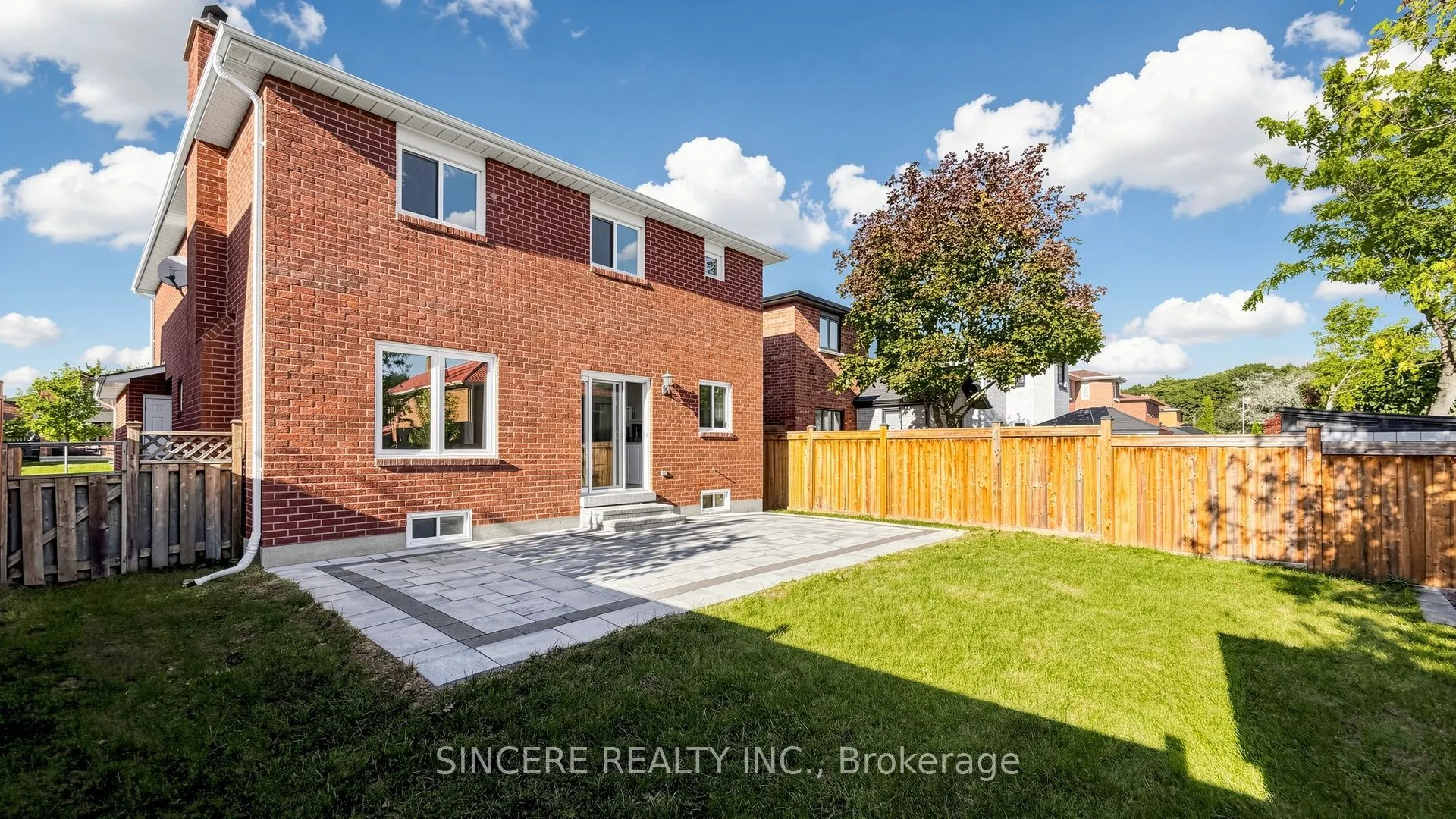 25 Ridgefield Crescent