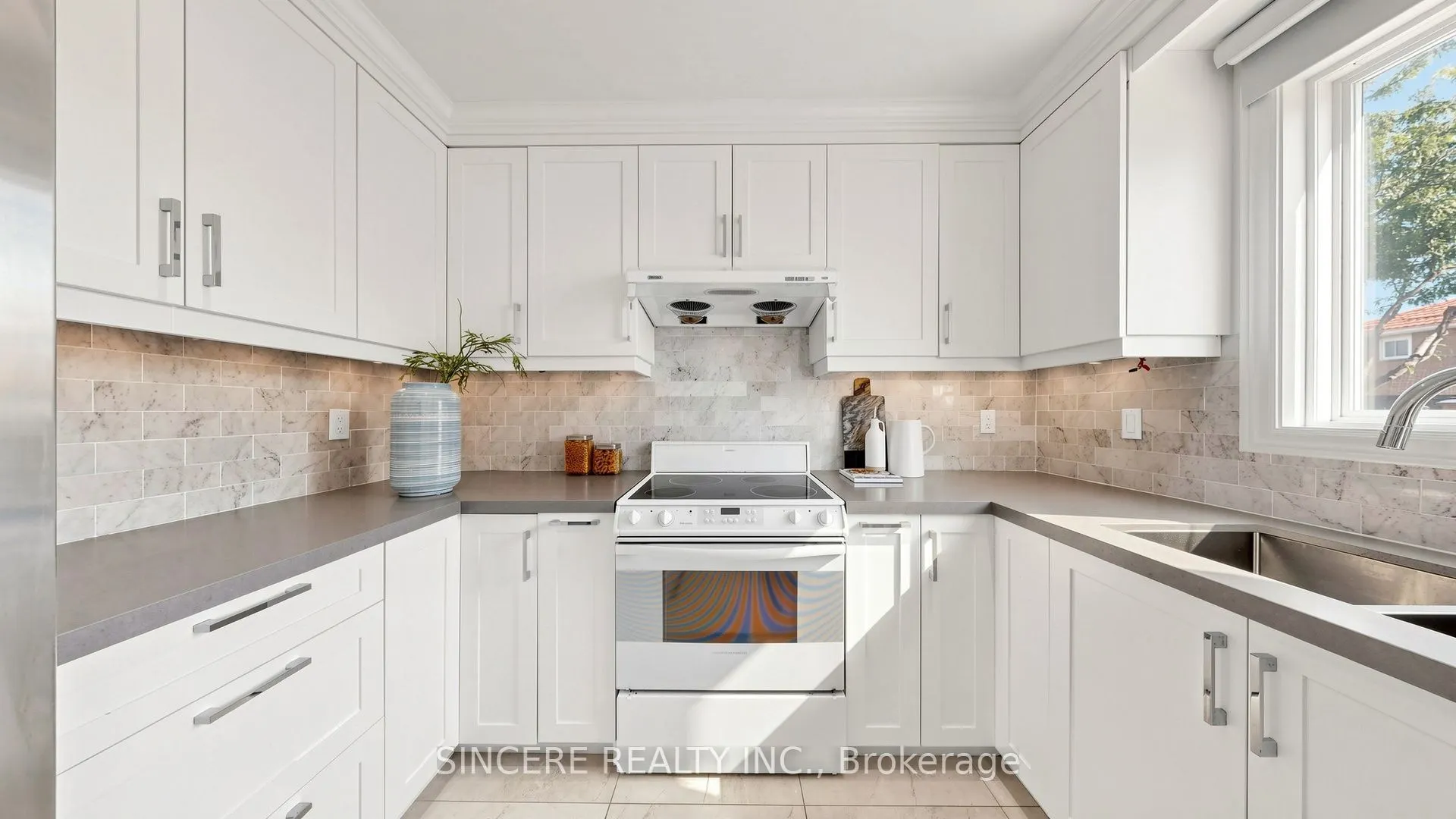 25 Ridgefield Crescent