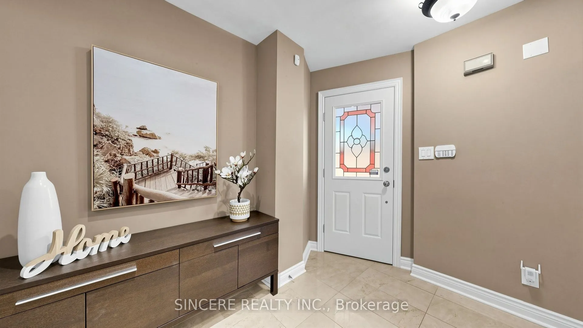 25 Ridgefield Crescent