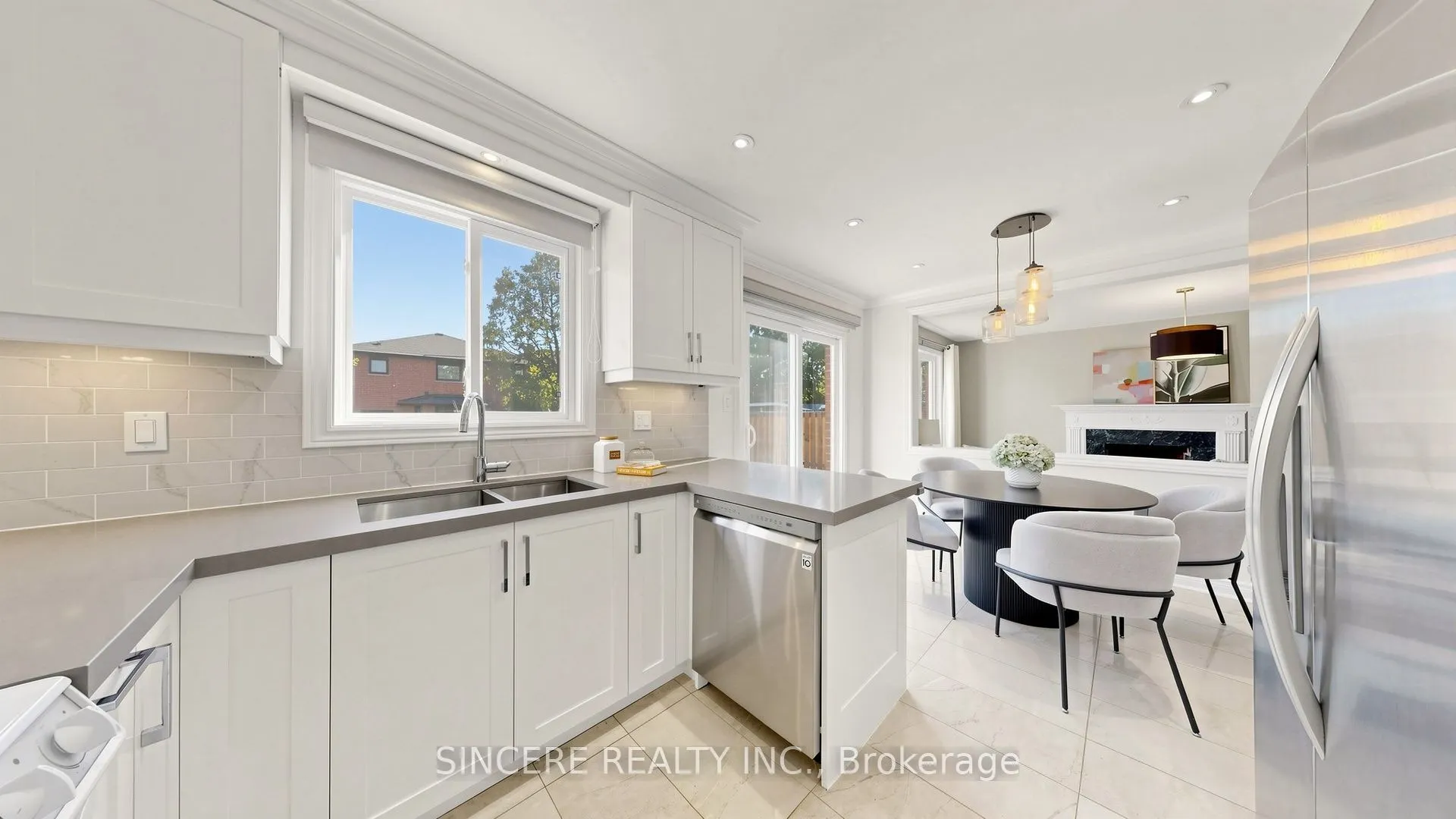 25 Ridgefield Crescent