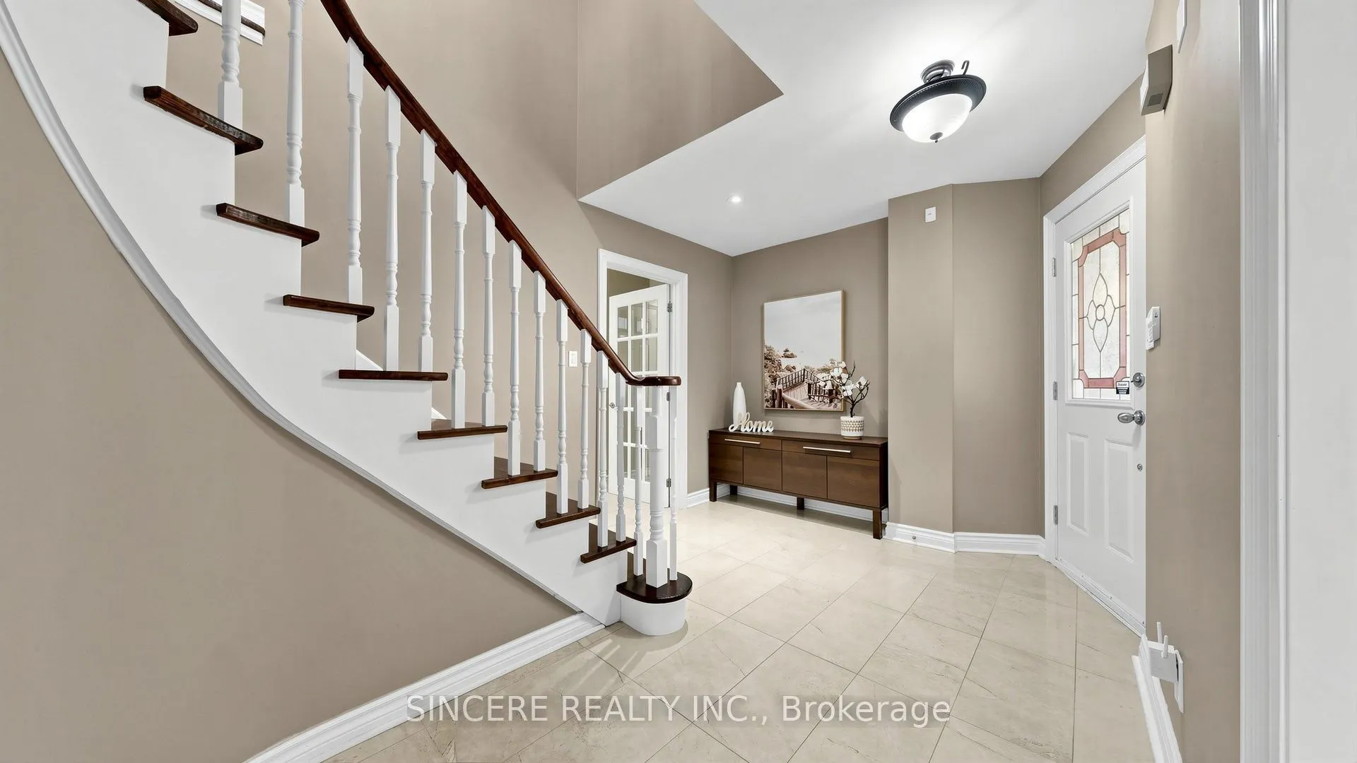 25 Ridgefield Crescent