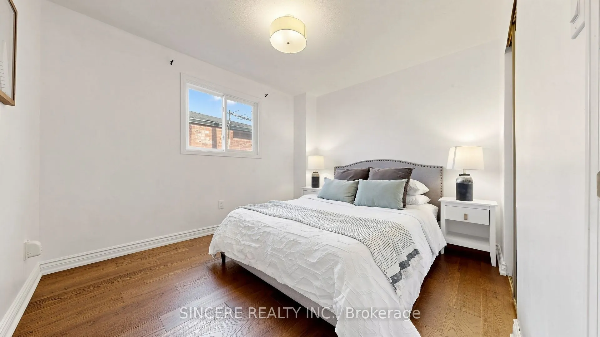 25 Ridgefield Crescent