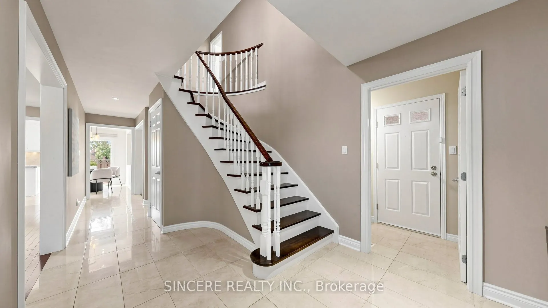 25 Ridgefield Crescent