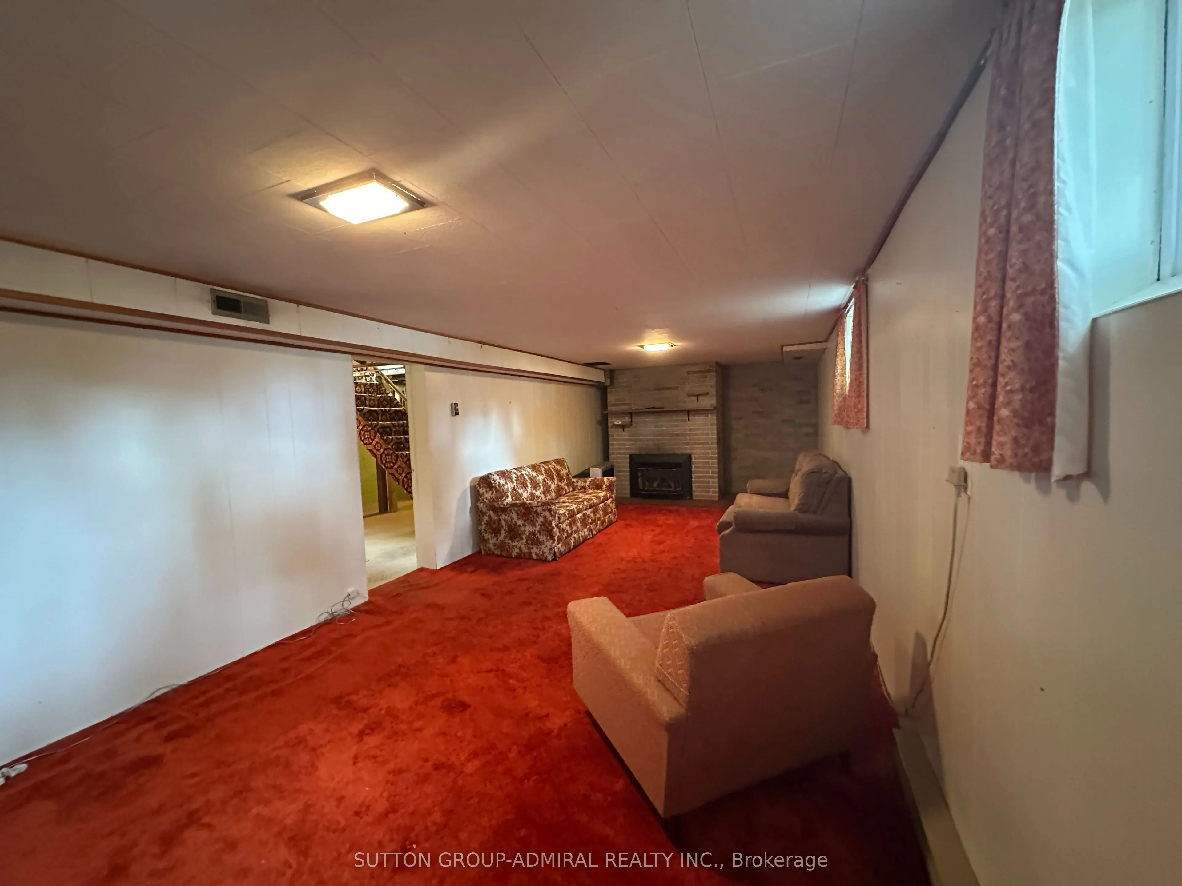 94 Queen Street S