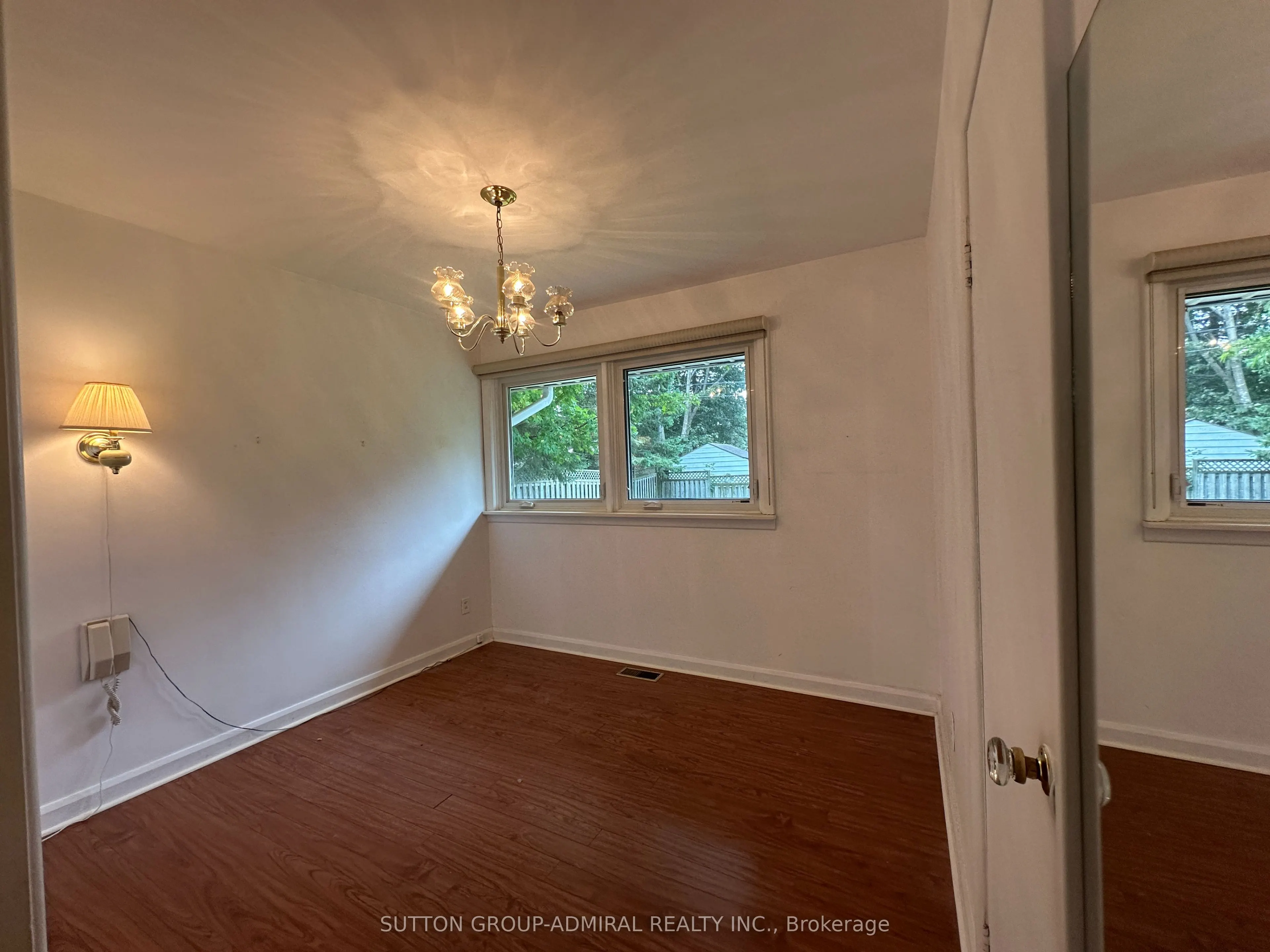 94 Queen Street S